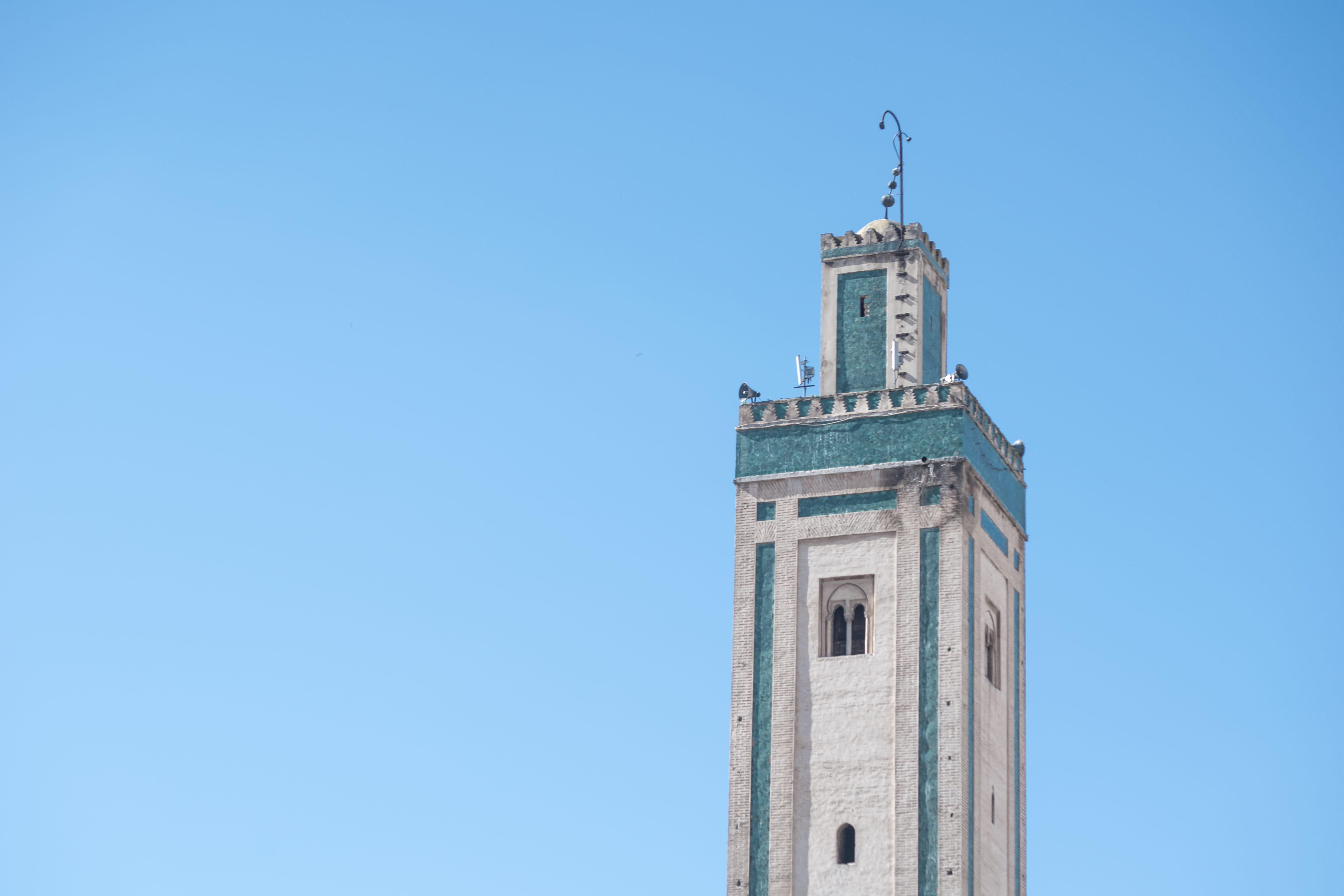 architecture, bell tower, morocco, plant, flower, dome, spirituality, tower, clear sky, steeple, place of worship, mosque, copy space, sky, building, tall - high, HD Wallpaper