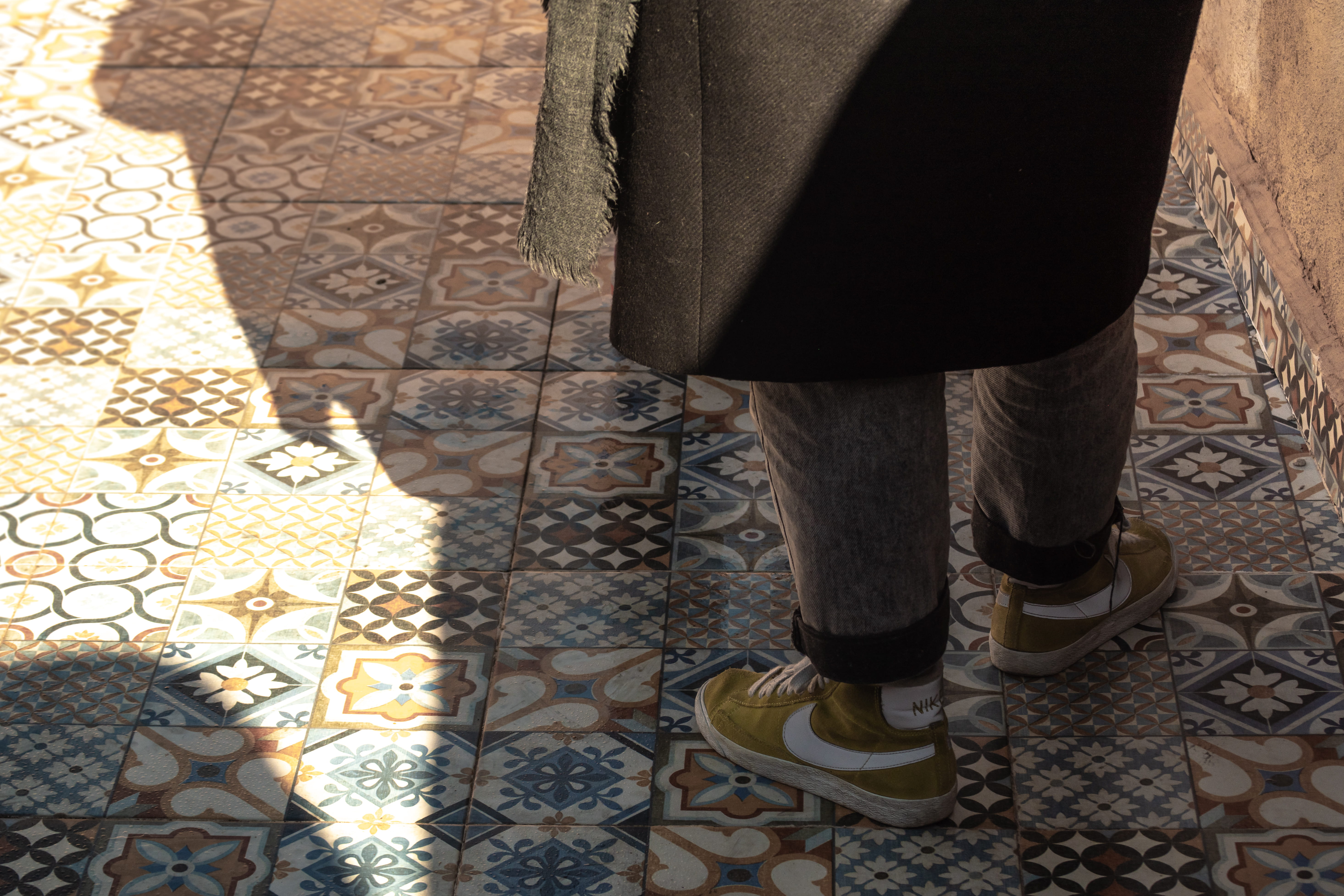 outdoors, fashion, human leg, one person, shoe, fez, flagstone, nike, human, person, tile, low section, clothing, standing, flooring, architecture, elcarito, HD Wallpaper