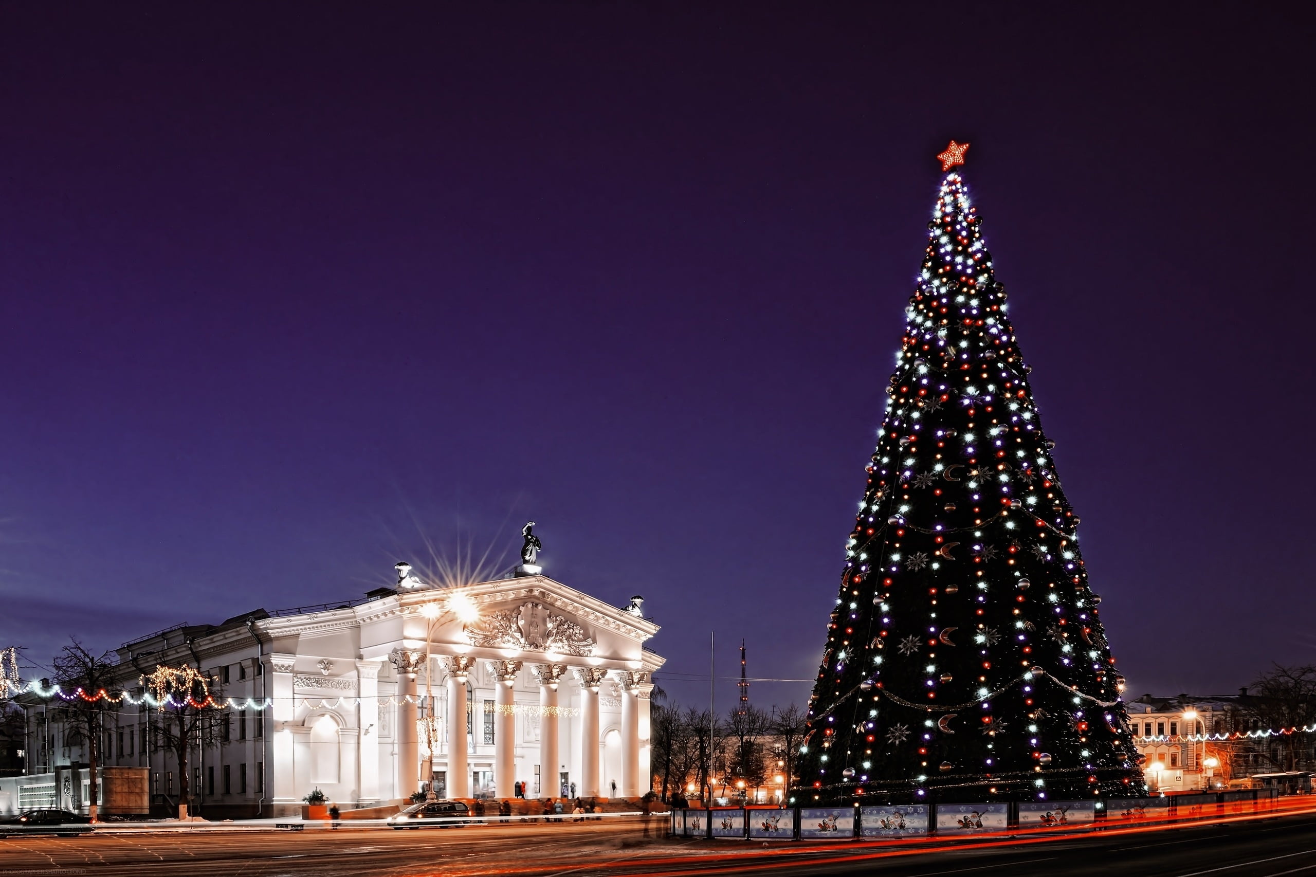 church, building, cultures, famous Place, travel Destinations, travel, 2K, winter, illuminated, gomel, urban Scene, lenin square, blue, twilight, built Structure, HD Wallpaper