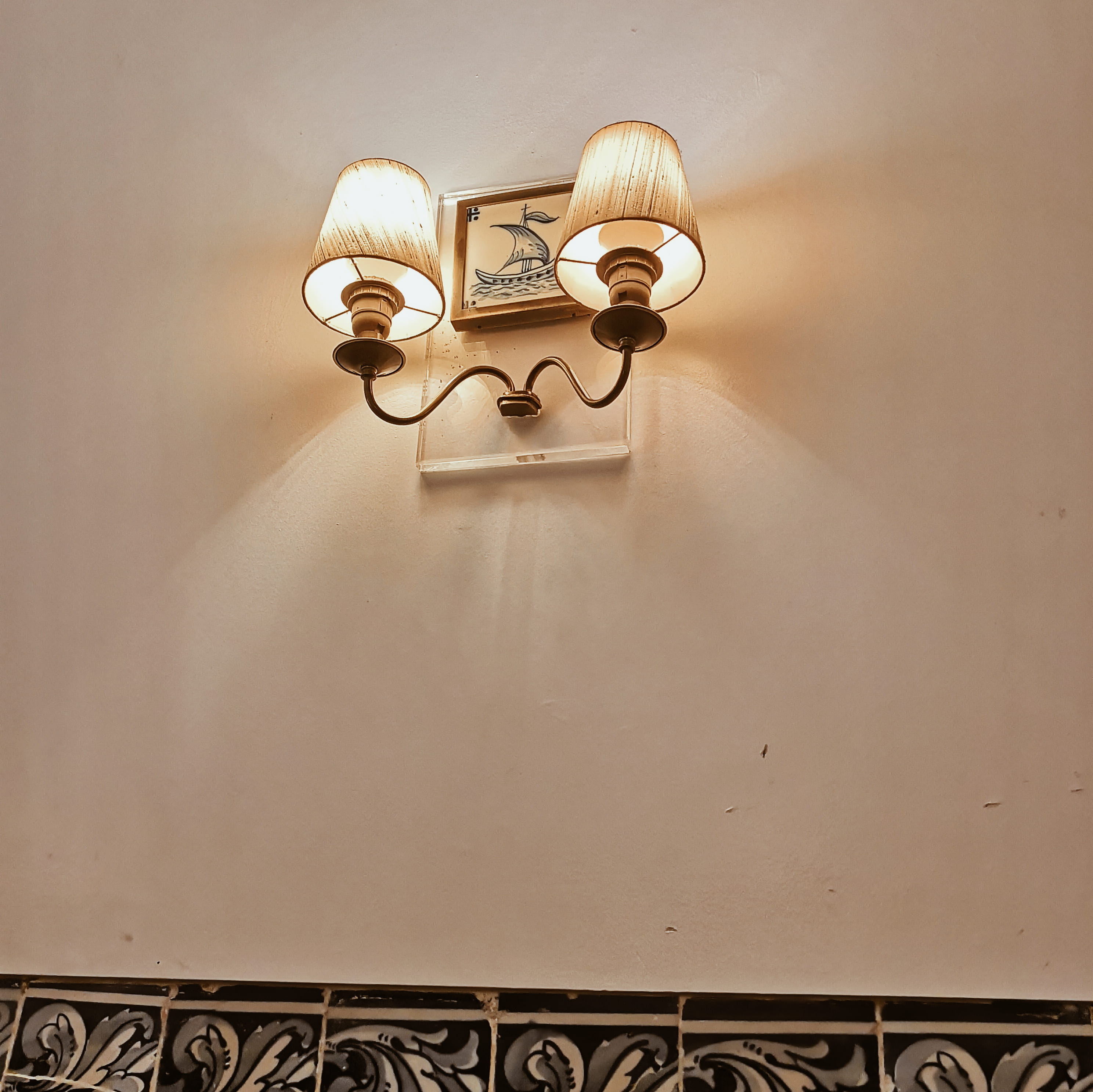 indoors, ceiling, portugal, wood - material, lisbon, absence, wall - building feature, seat, railing, shadow, portuguese, architecture, lighting equipment, HD Wallpaper