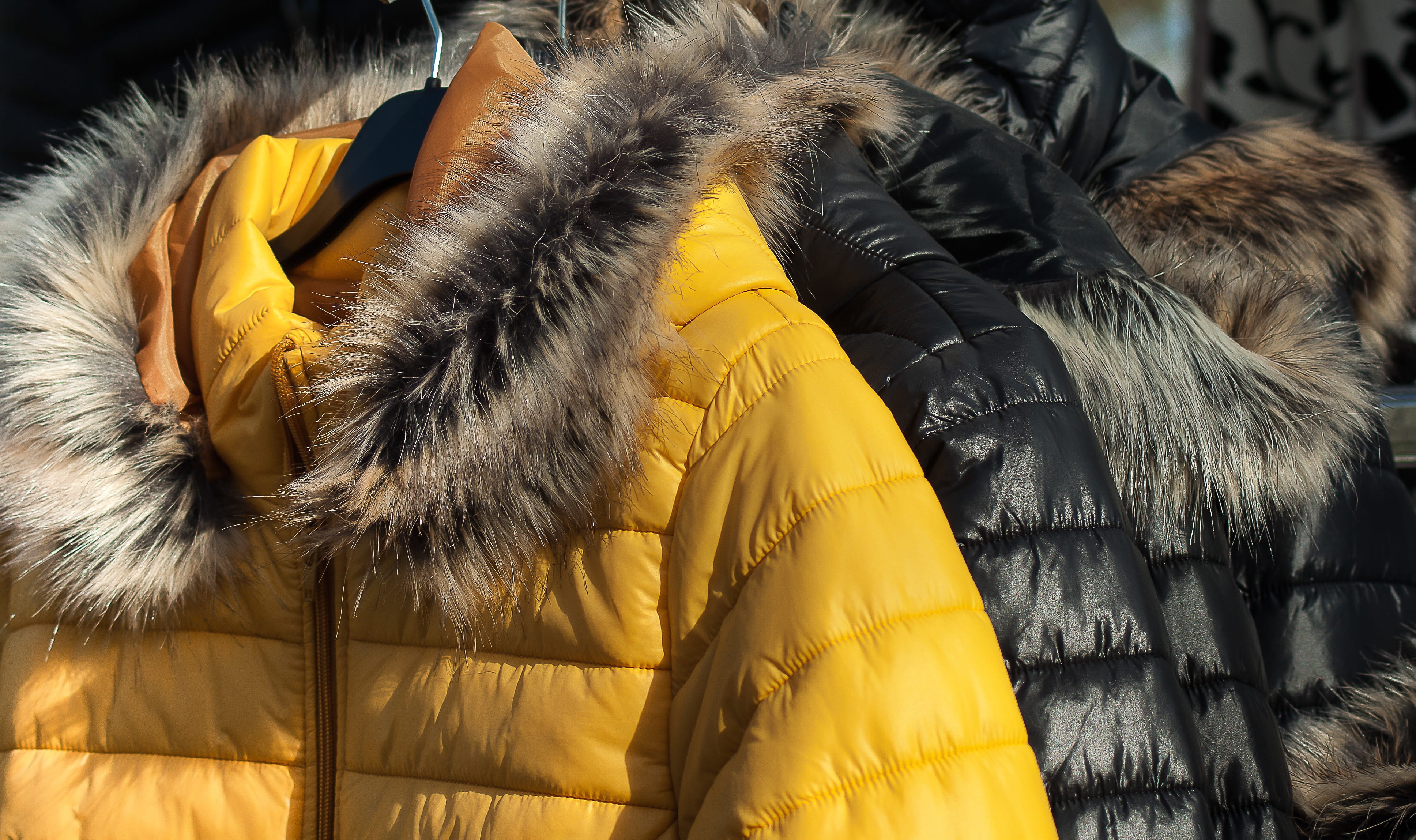 hood - clothing, coat, fur, real people, warm clothing, jacket, lifestyles, anorak, obscured face, garment, yellow, leisure activity, outdoors, winter, HD Wallpaper