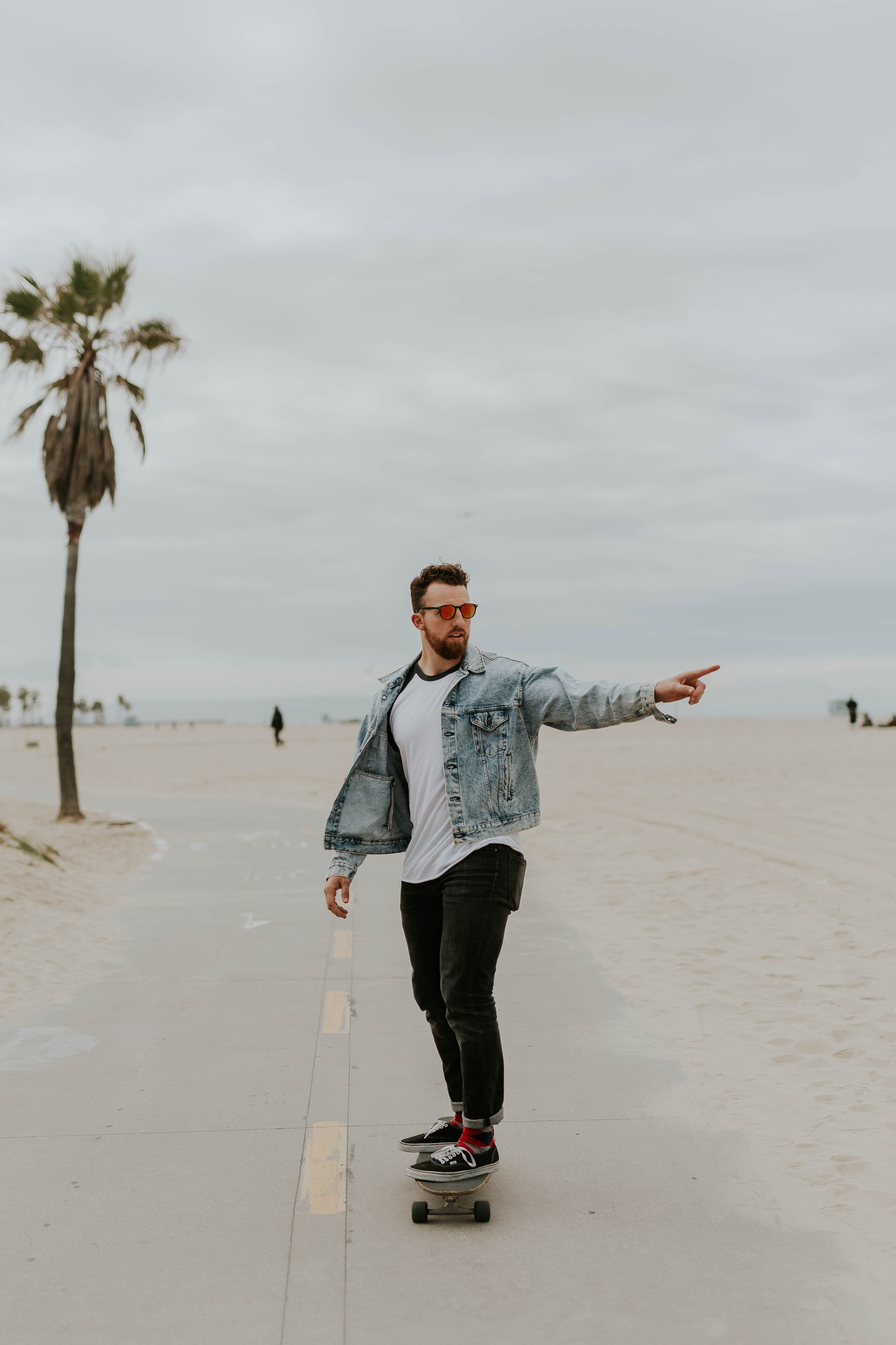 adult, standing, man, 5K, near, skating, street, casual clothing, beauty in nature, beach, play, daytime, palm, nature, sky, skateboard, cloud - sky, land, Phone HD Wallpaper
