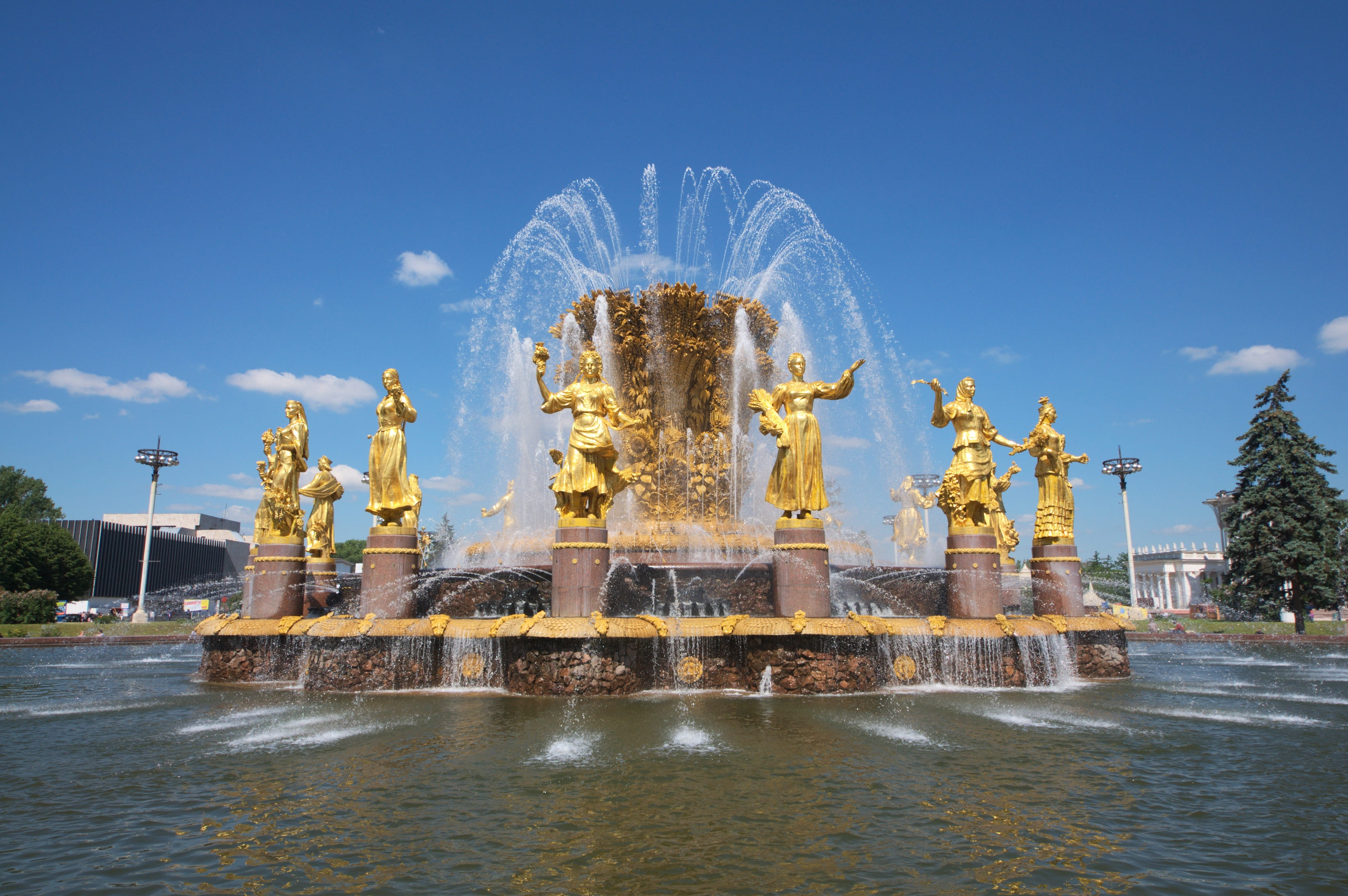 art and craft, stalinism, flowing water, Russia, amusement park, Moscow, fountain, historically, city, spraying, sky, Gold, gold, representation, moscow, HD Wallpaper