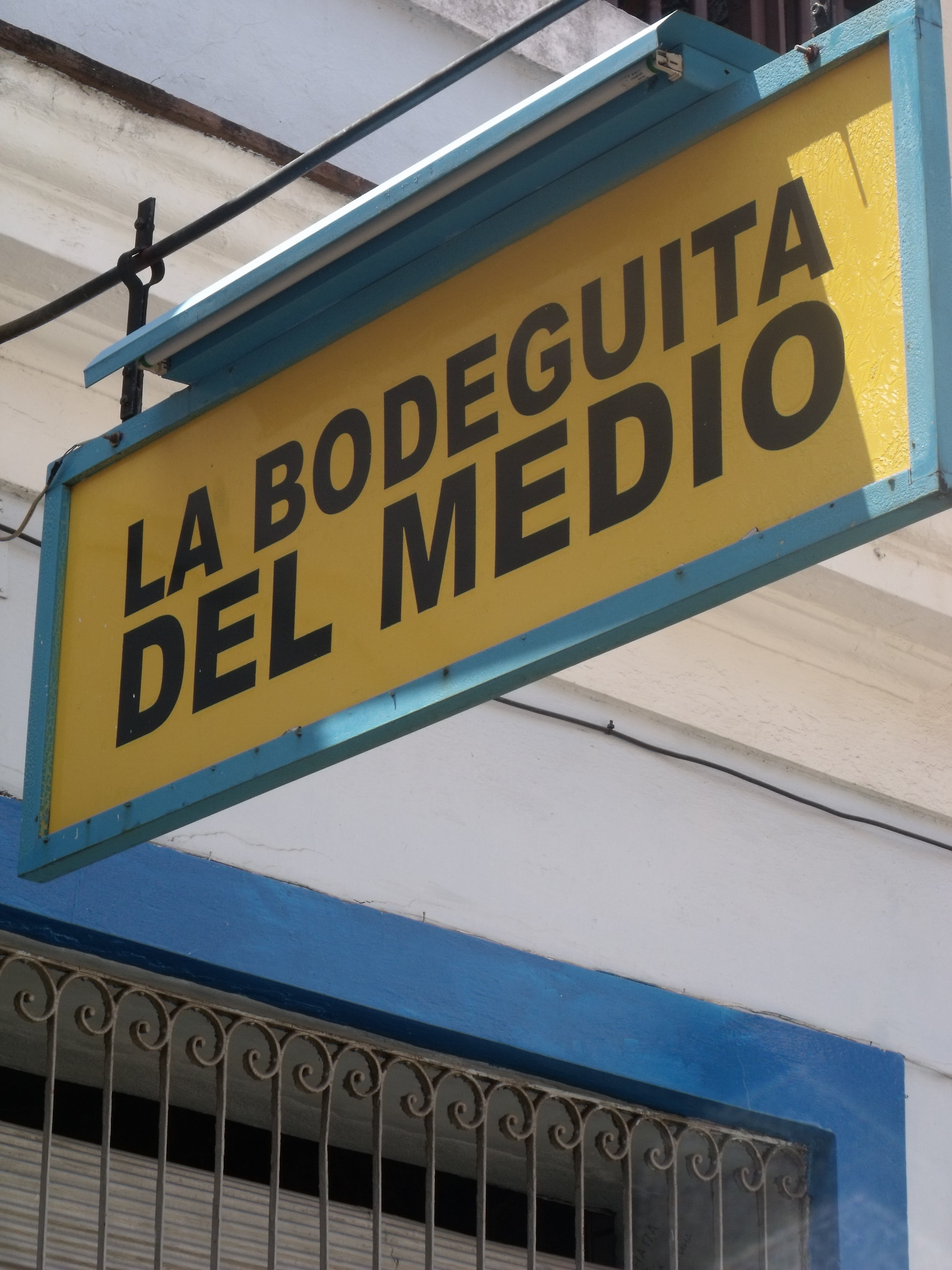 cuba, capital letter, text, sign, guidance, signage, nature, wall - building feature, 2K, rum, building exterior, mojito, bodeguita, day, built structure, Phone HD Wallpaper