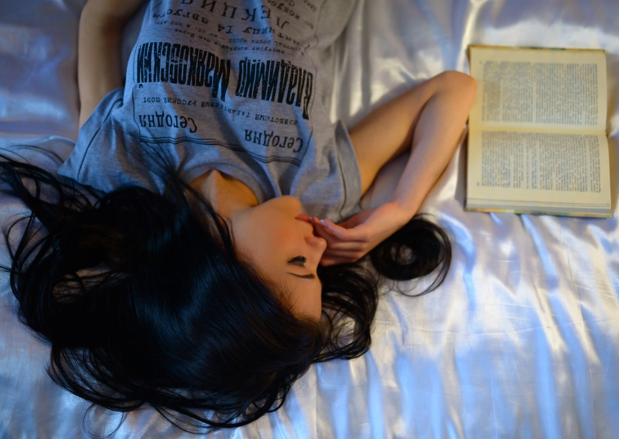 closed eyes, model, women, 1080P, books, HD Wallpaper