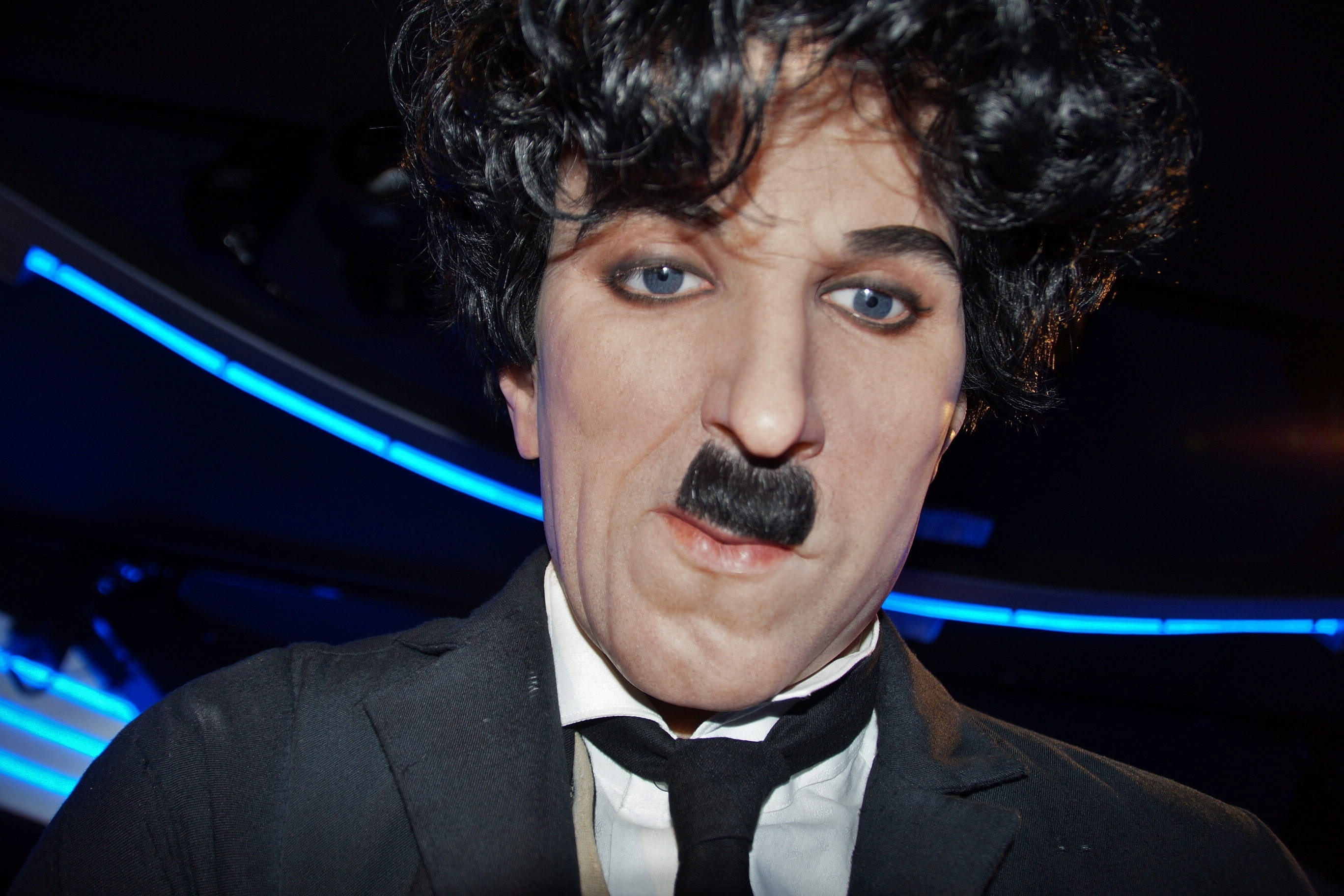 men, looking At Camera, only men, indoors, well-dressed, suit, Wax Museum, caucasian Ethnicity, front view, grevin, nightlife, one man only, the dummy, HD Wallpaper