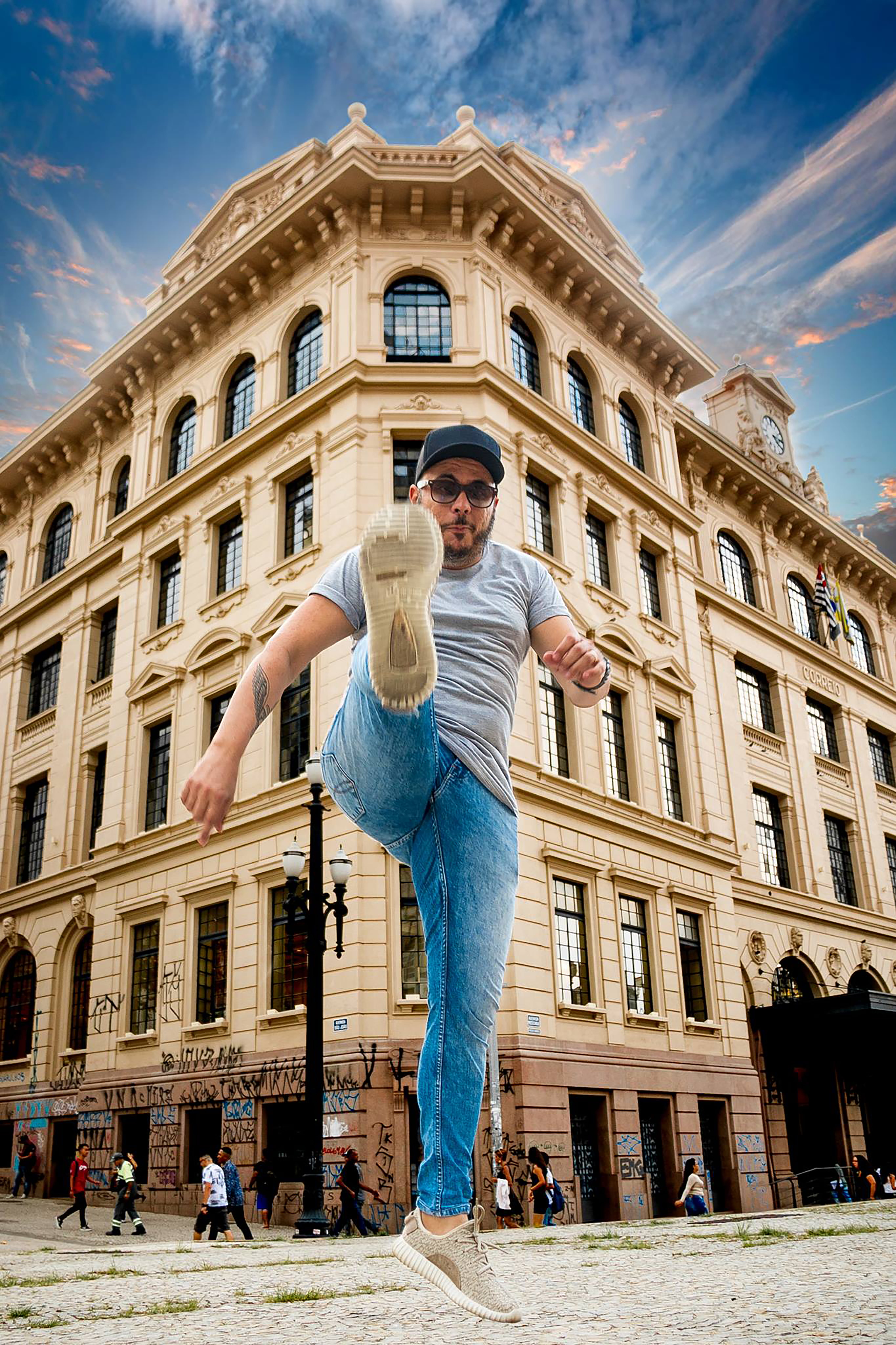 outdoors, square, tourist, built structure, low angle view, leisure activity, downtown, front view, facade, town, man, building exterior, building, sky, Phone HD Wallpaper
