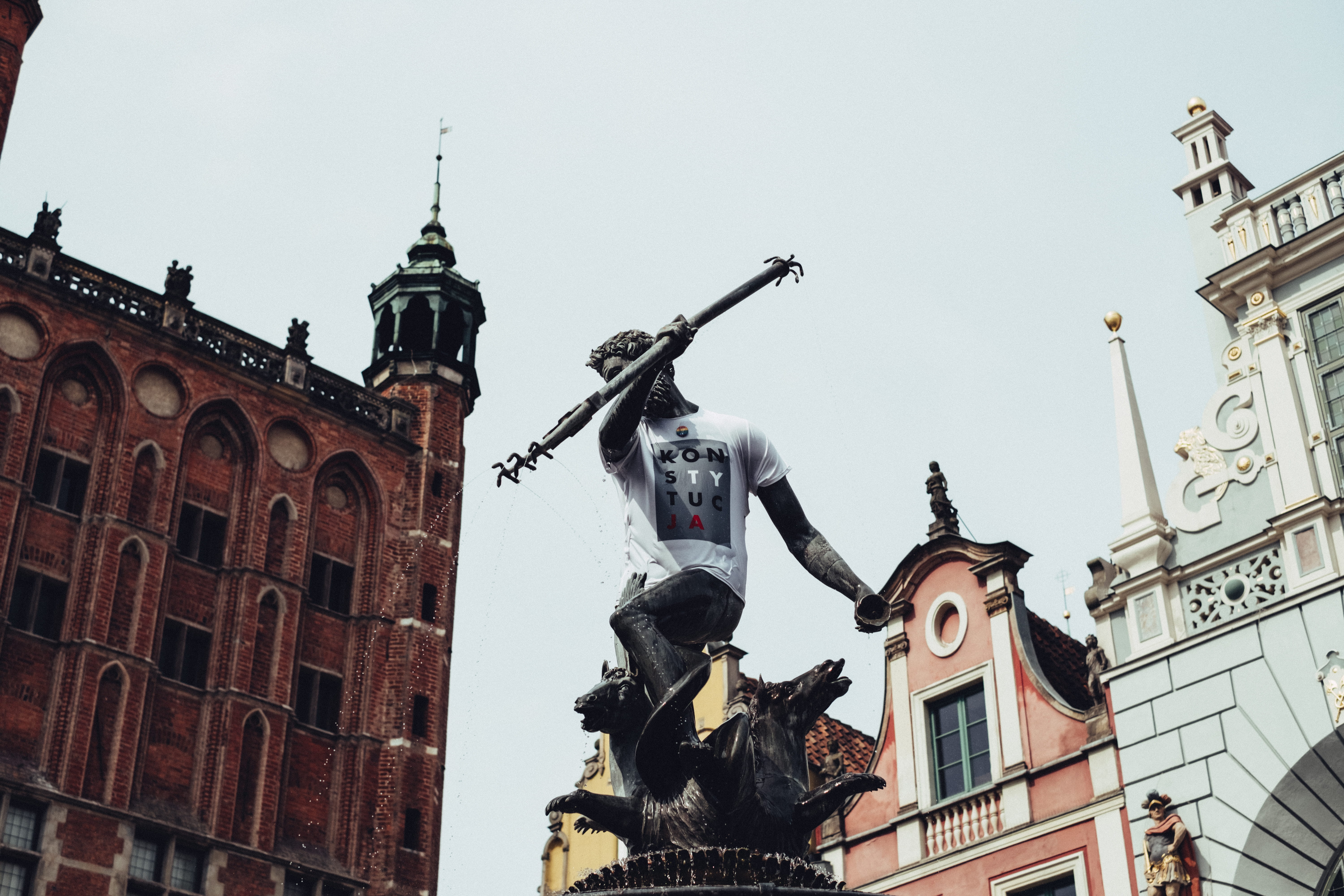 clear sky, town, day, representation, concrete, holding, nature, travel destinations, landmark, man, art and craft, sky, daylight, urban, castle, statue, HD Wallpaper