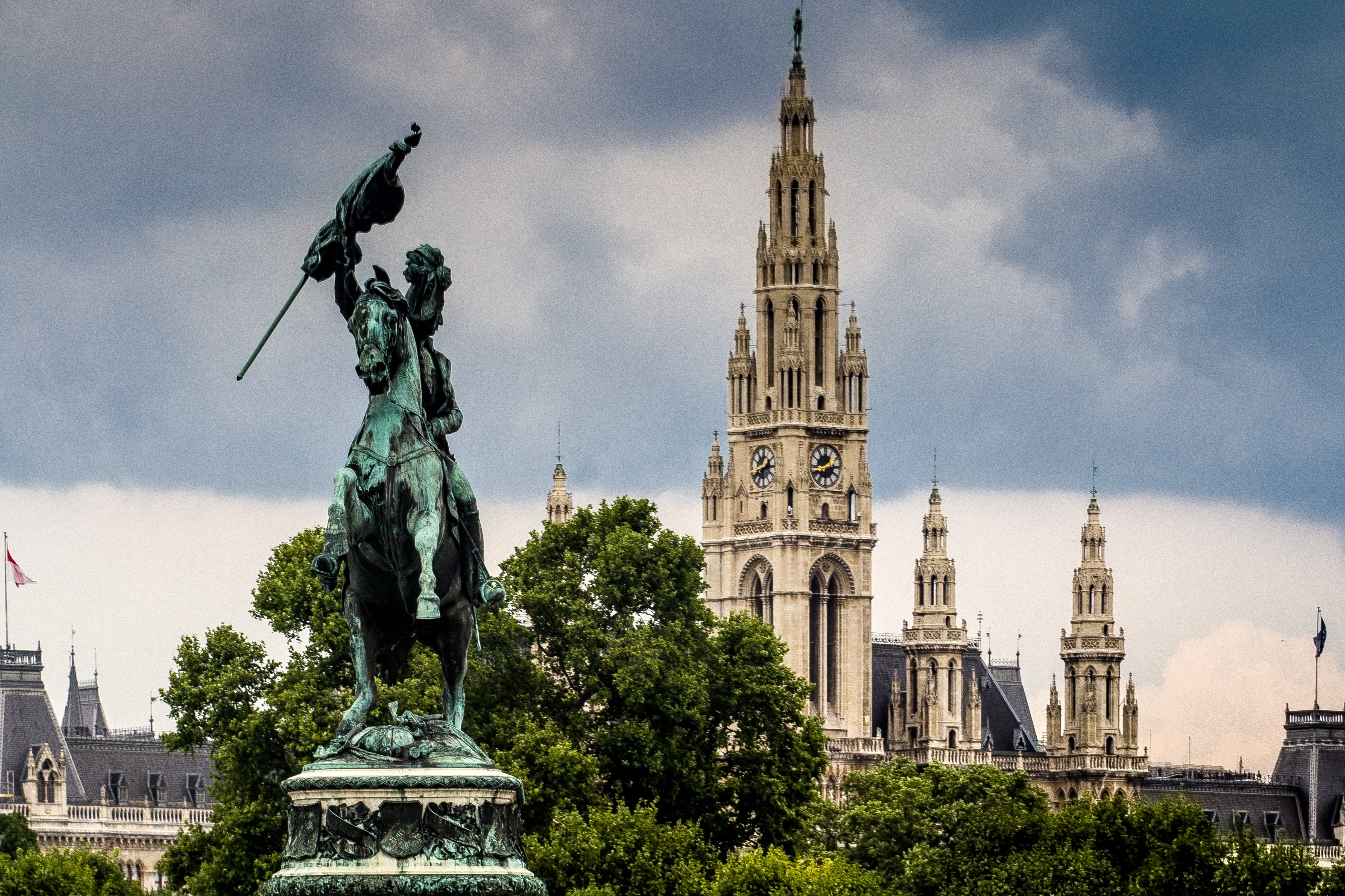 no people, vienna, sky, spire, cloud - sky, horse, concrete, white, government, art and craft, building exterior, architecture, heldenplatz, representation, HD Wallpaper
