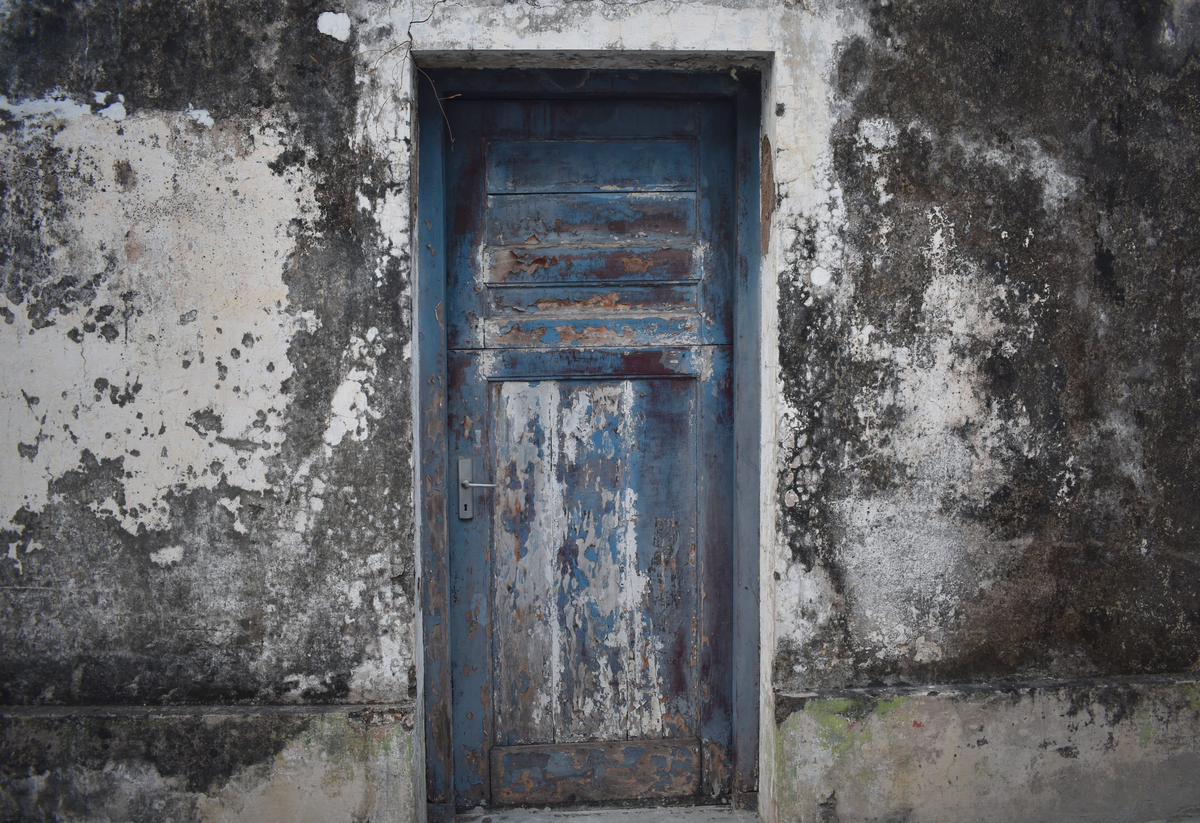 protection, weathered, abandoned, ruined, aged, day, entrance, damaged, exterior, building, deterioration, outdoors, 4K, concrete, built structure, architecture, HD Wallpaper