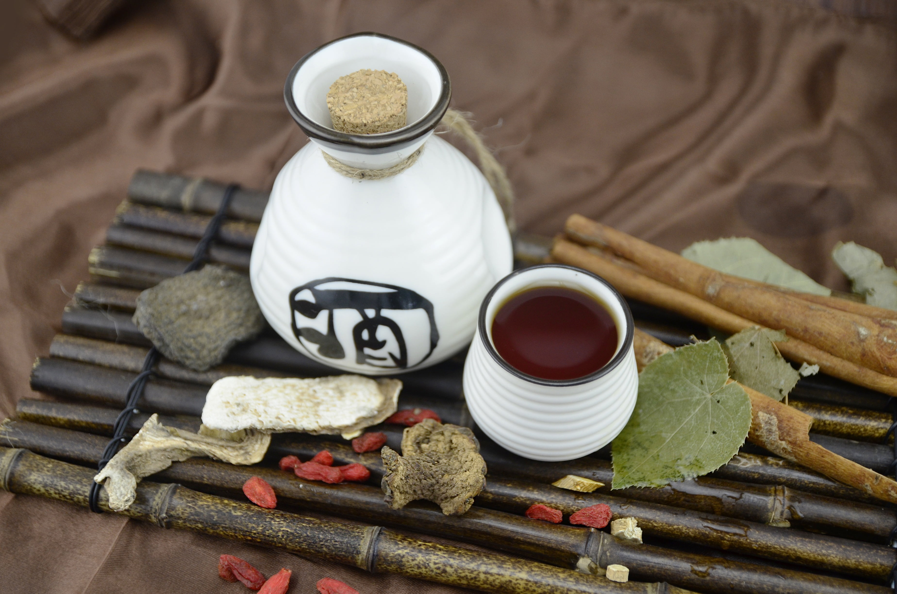 utensils, jar, healthy lifestyle, cinnamon, wood - Material, container, scented, white, breakfast, healthy eating, wellbeing, tea - Hot Drink, tea ceremony, HD Wallpaper
