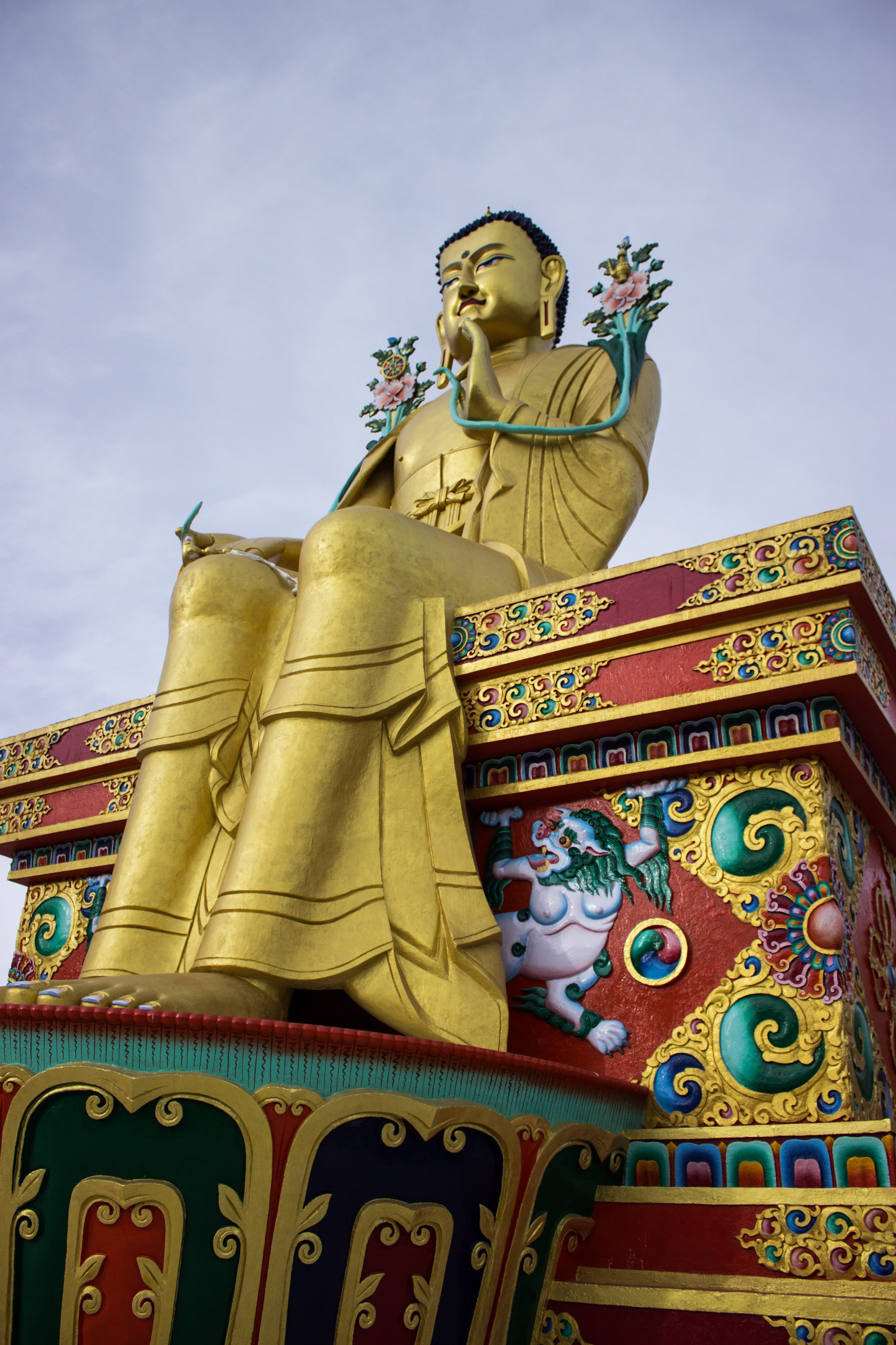 5K, day, outdoors, female likeness, architecture, craft, buddah, sky, ornate, spirituality, monastery, creativity, belief, no people, representation, male likeness, Phone HD Wallpaper