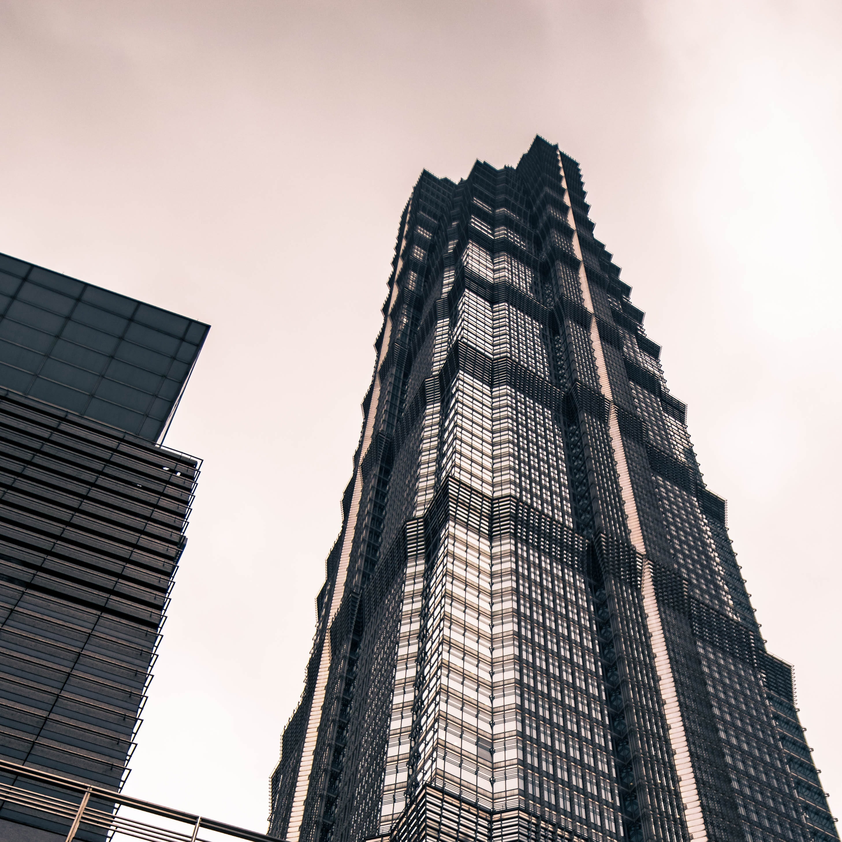 corporate business, tower, reflection, business, building, clouds, financial district, nature, office, finance, city, china, built structure, building exterior, Phone HD Wallpaper