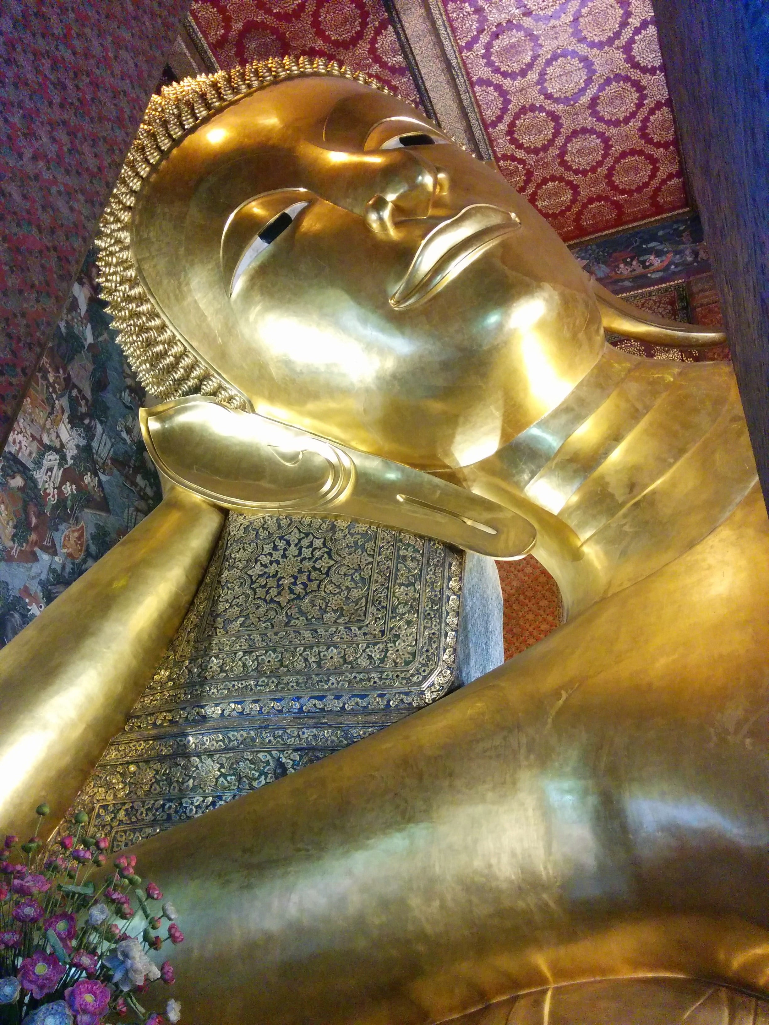 creativity, statue, architecture, bangkok, idol, fine art statue, 2K, art and craft, gold, religion, thailand, belief, place of worship, representation, Phone HD Wallpaper