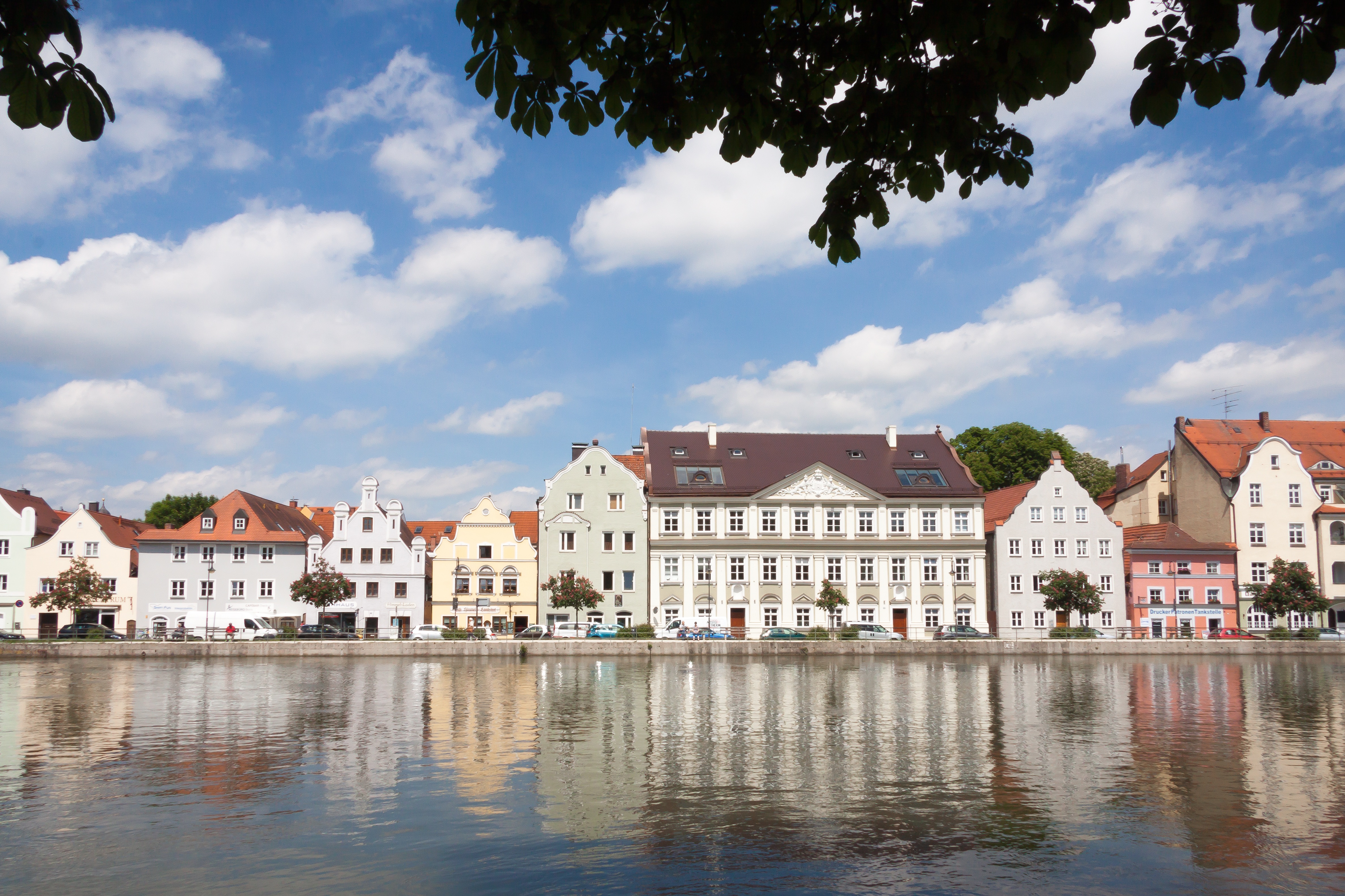 plant, bavaria, waters, outdoors, townscape, built structure, landshut, atmosphere, promenade, sun, sky, building, facades, white, city, 4K, residential district, HD Wallpaper