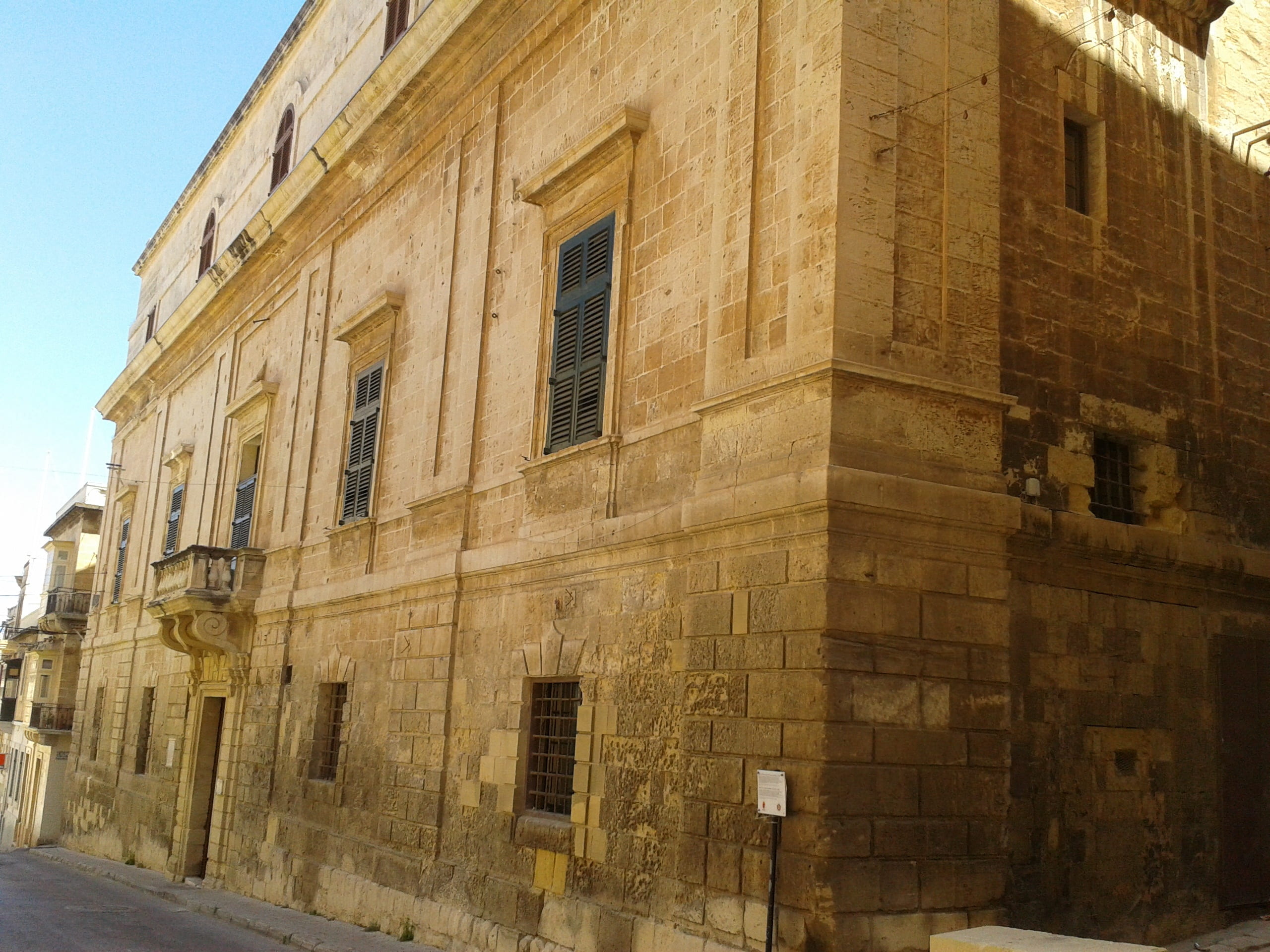 sunlight, old, attraction, courts, sky, birgu, nature, city, outdoors, inquisitors palace, malta, island, day, built structure, the past, window, inquisitor, HD Wallpaper
