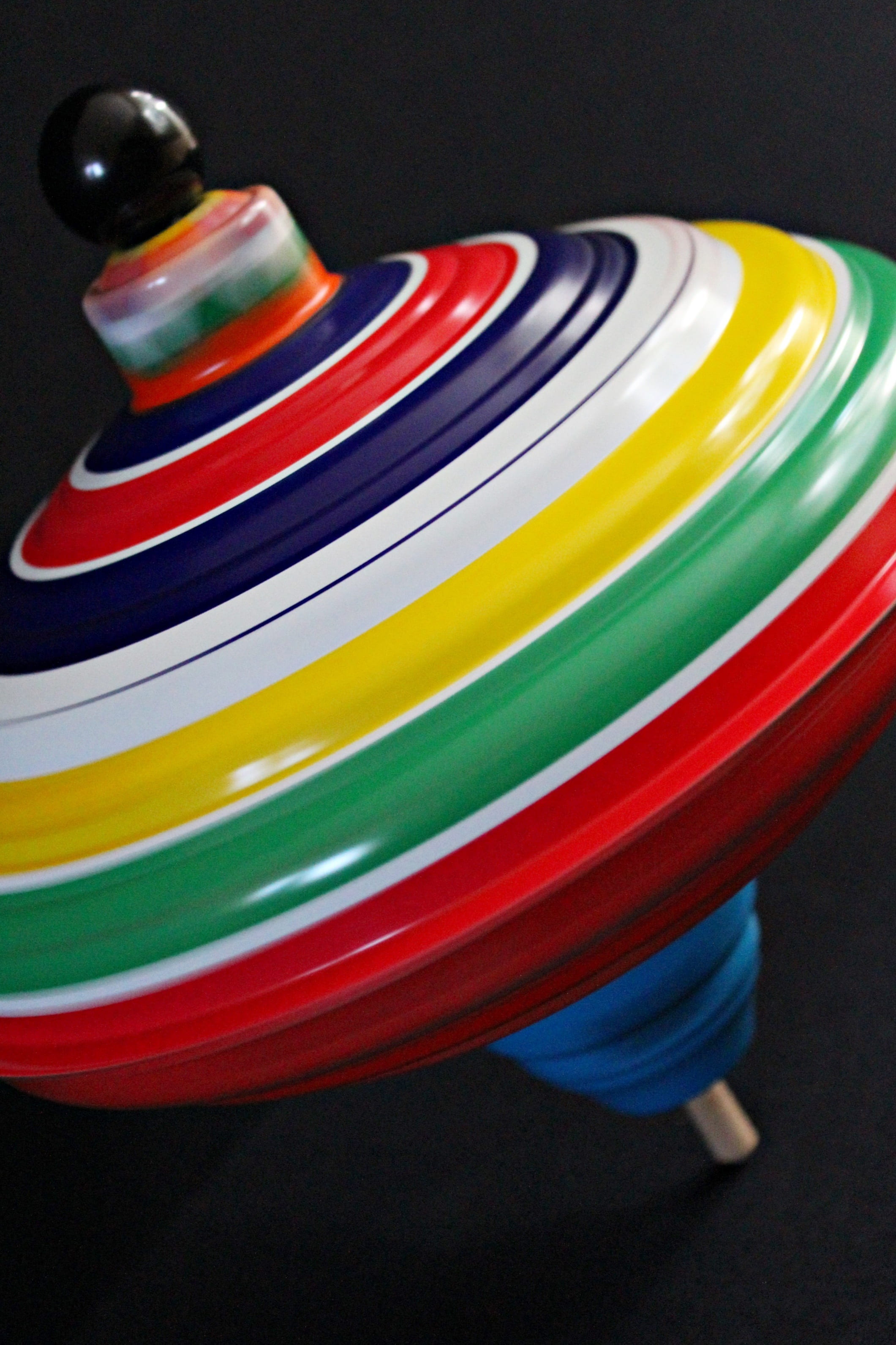 high angle view, ball, 2K, sport, roundabout, multi colored, striped, day, no people, arts culture and entertainment, close-up, toy, motion, humming top, Phone HD Wallpaper