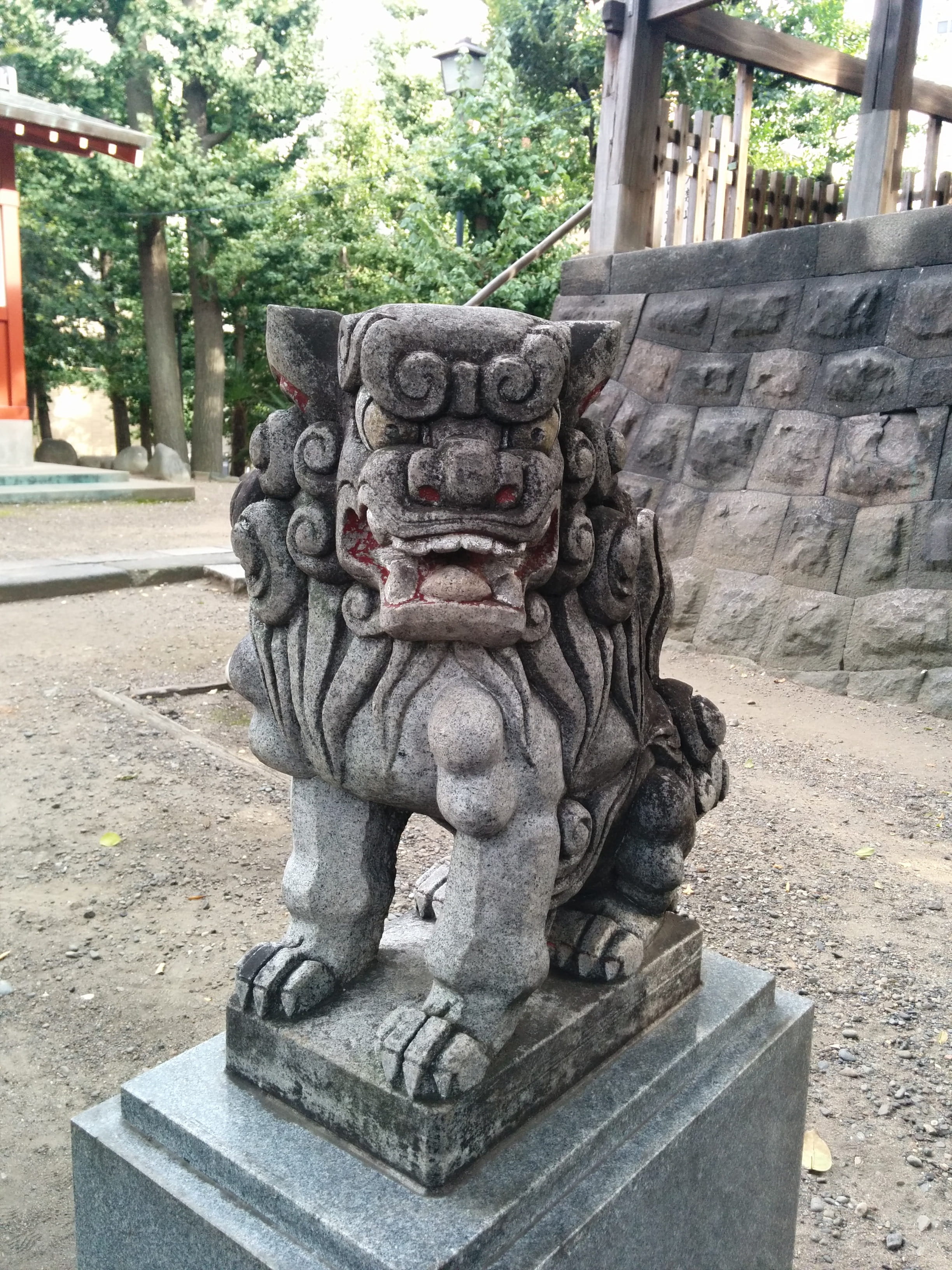 2K, stone material, religion, spirituality, human representation, belief, park - man made space, no people, solid, craft, built structure, guardian lion-dog at shinto shrine, Phone HD Wallpaper