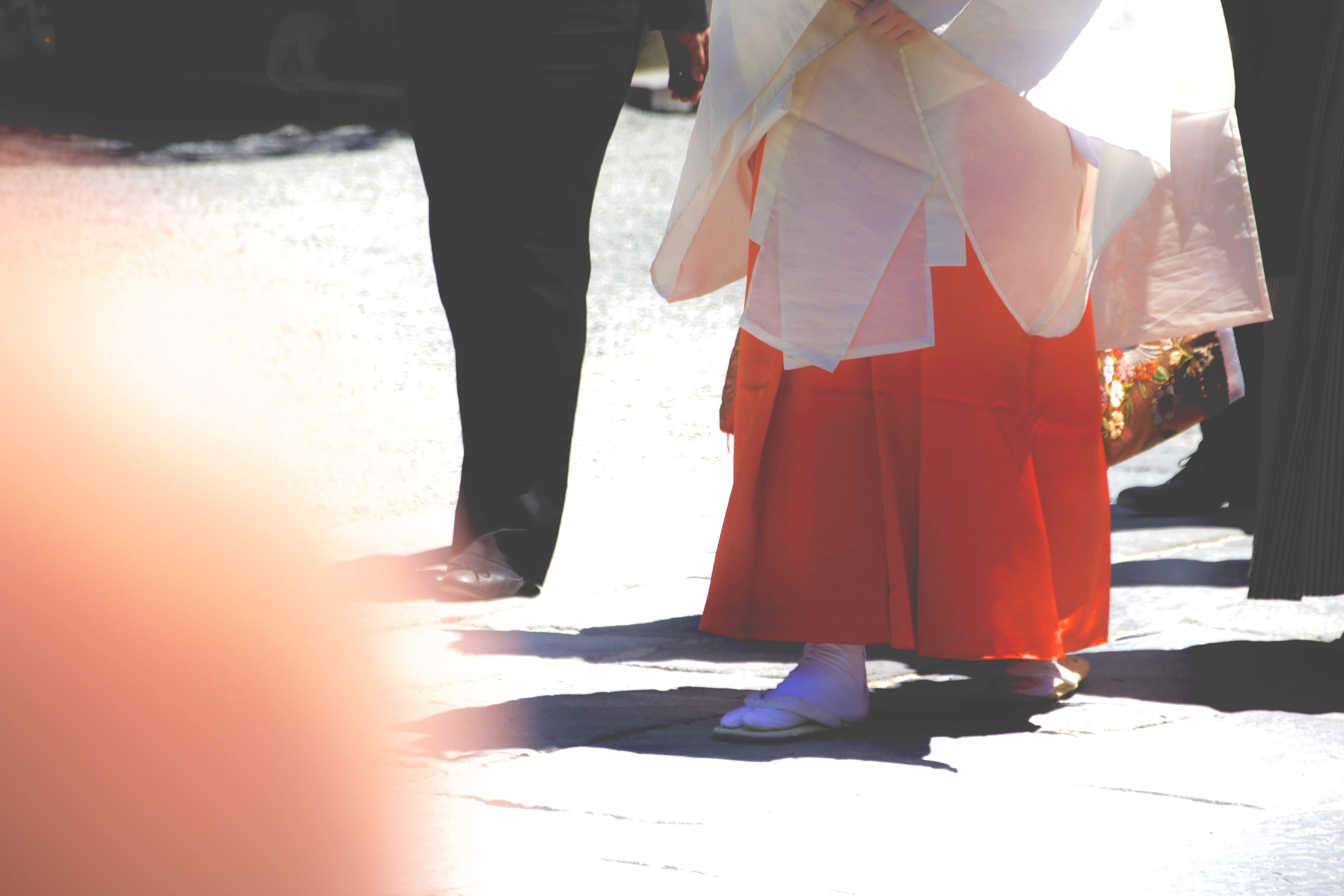 nature, city, sunlight, body part, low section, rear view, kamakura, human body part, shadow, japan, outdoors, red, women, adult, group of people, 5K, HD Wallpaper