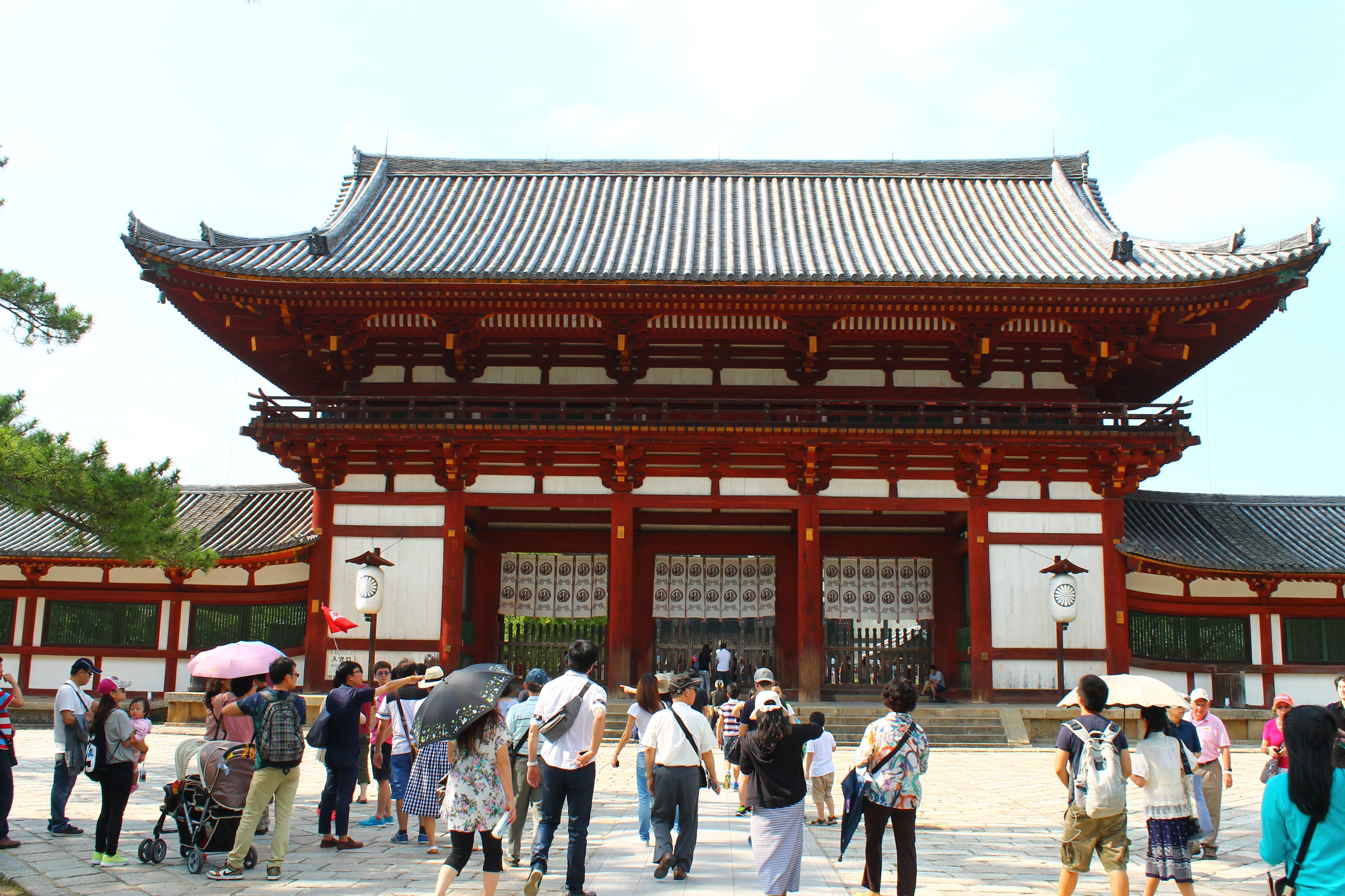 old, sightseeing, built structure, real people, Landmark, buddhist, visit, Shrine, place of worship, temple, group of people, religious, gate, cultures, HD Wallpaper