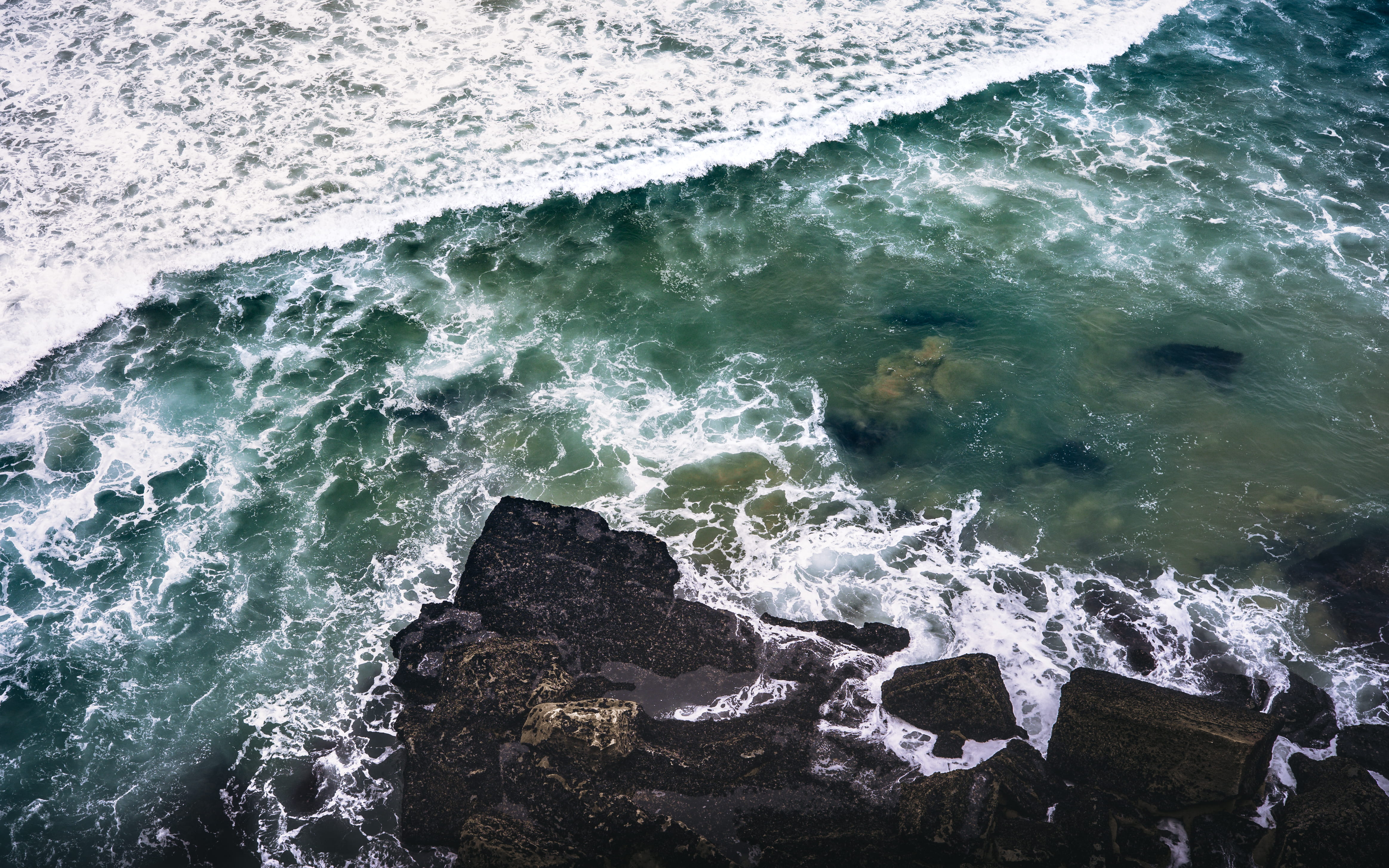 land, aquatic sport, portugal, motion, breaking, rock, outdoors, water, high angle view, hitting, colares, wave, 4K, solid, azenhas do mar, beauty in nature, HD Wallpaper