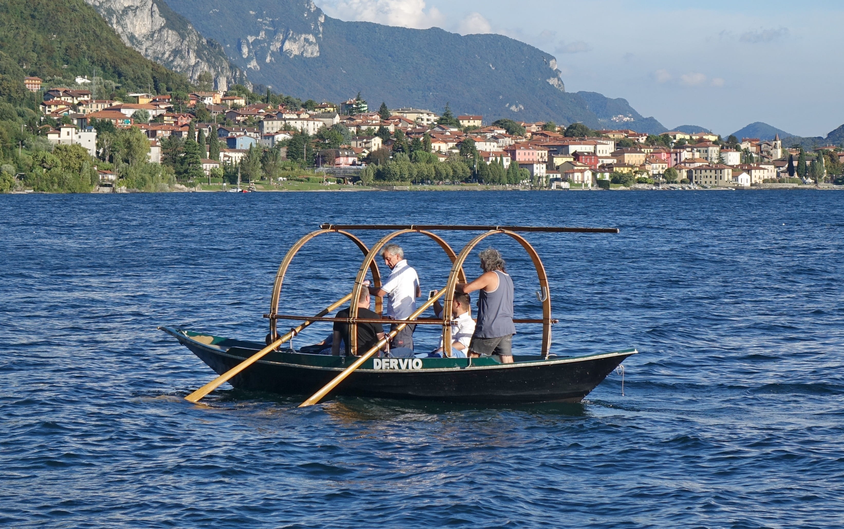 Lake Como, water, outdoors, boats, mode of transportation, mountain range, building, building exterior, waterfront, travel destinations, architecture, Boat, HD Wallpaper