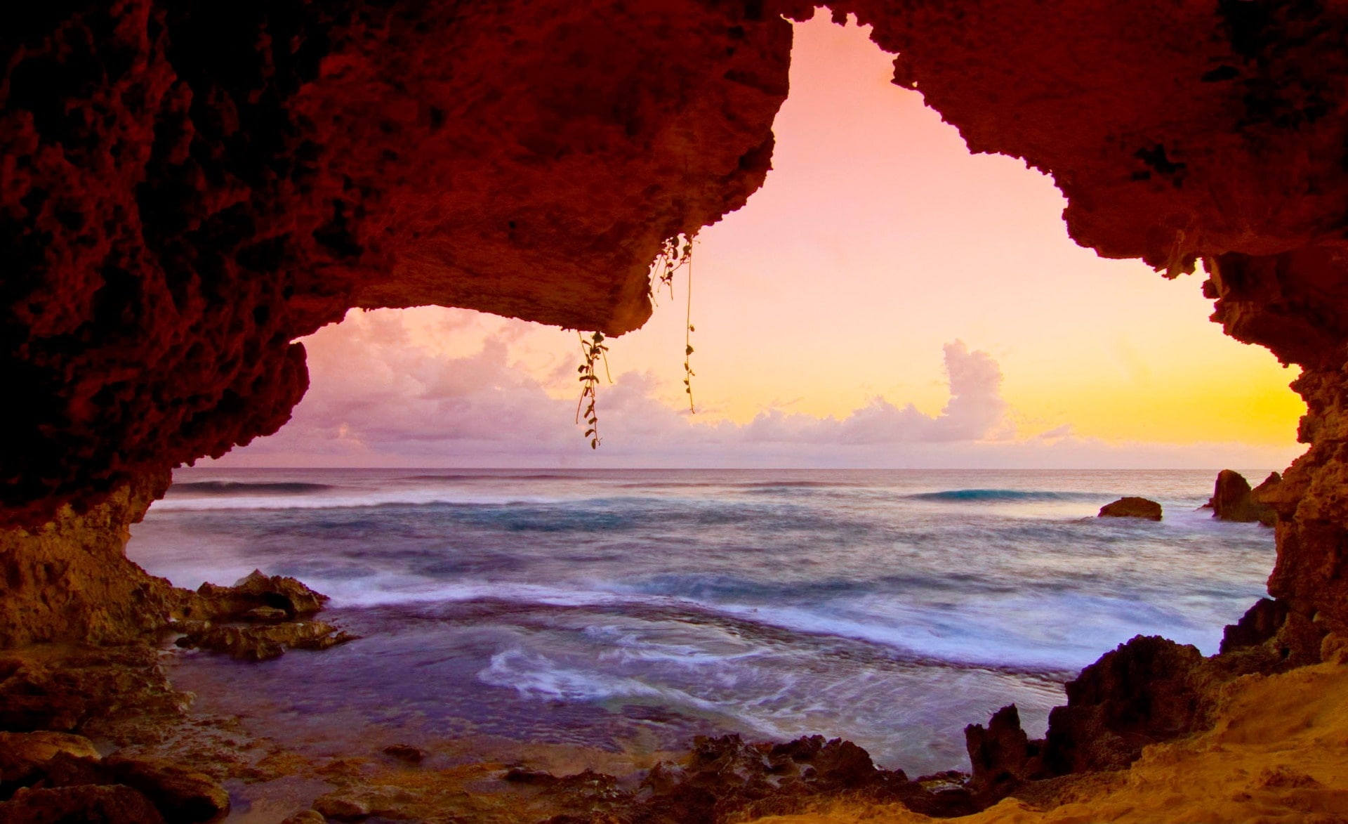 motion, beach, gray, Hawaii, Cave, power in nature, land, rock formation, Islands, rock, Travel, cave, tranquil scene, outdoors, horizon over water, geology, HD Wallpaper