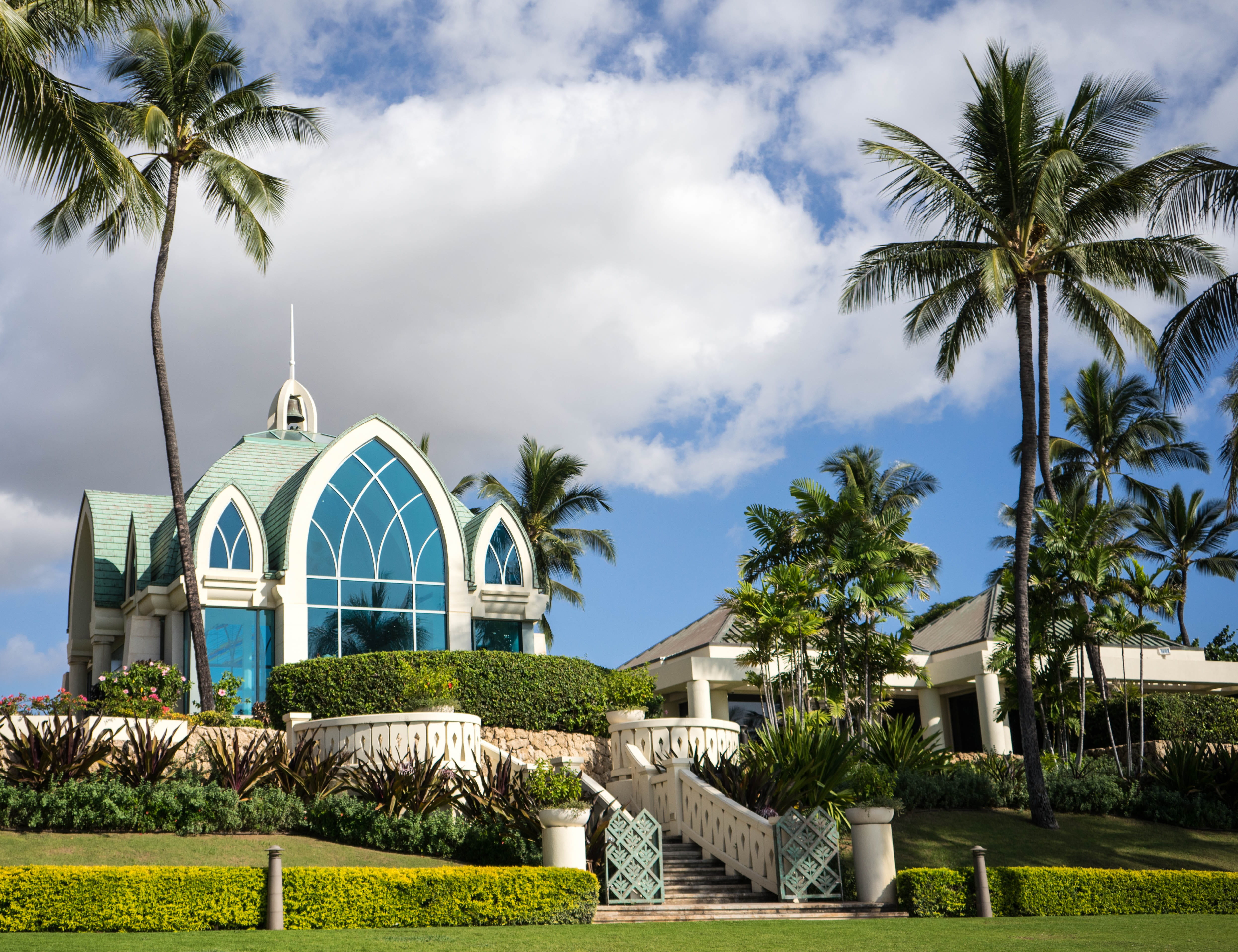 house, worship, tropical, nature, architectural, building, coconut palm tree, landscape, belief, green, 4K, island, palm trees, place of worship, tree, HD Wallpaper