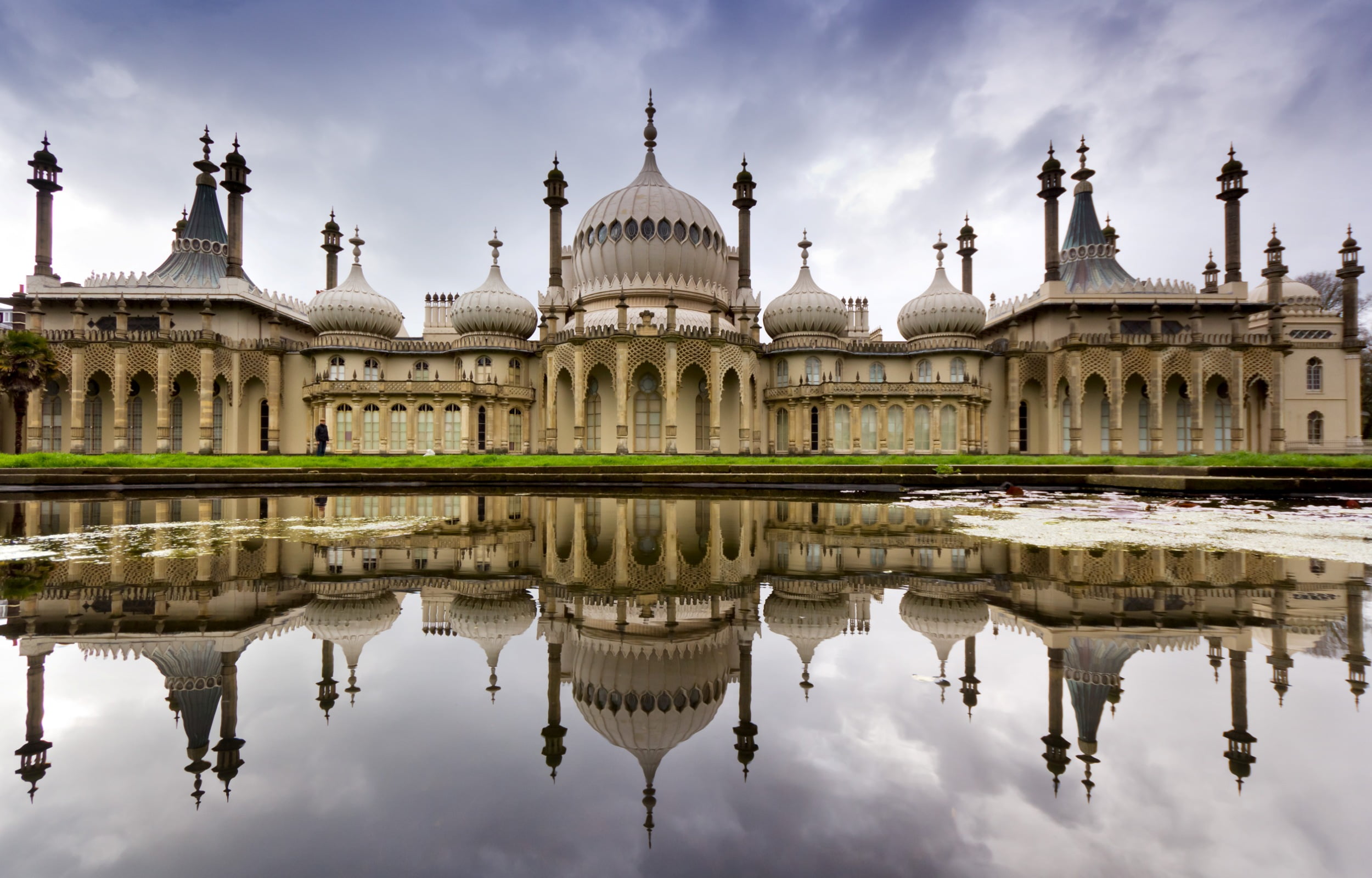 tourism, brighton, belief, 1080P, religion, reflection, place of worship, history, nature, white, spirituality, travel, royal, travel destinations, architectural column, HD Wallpaper