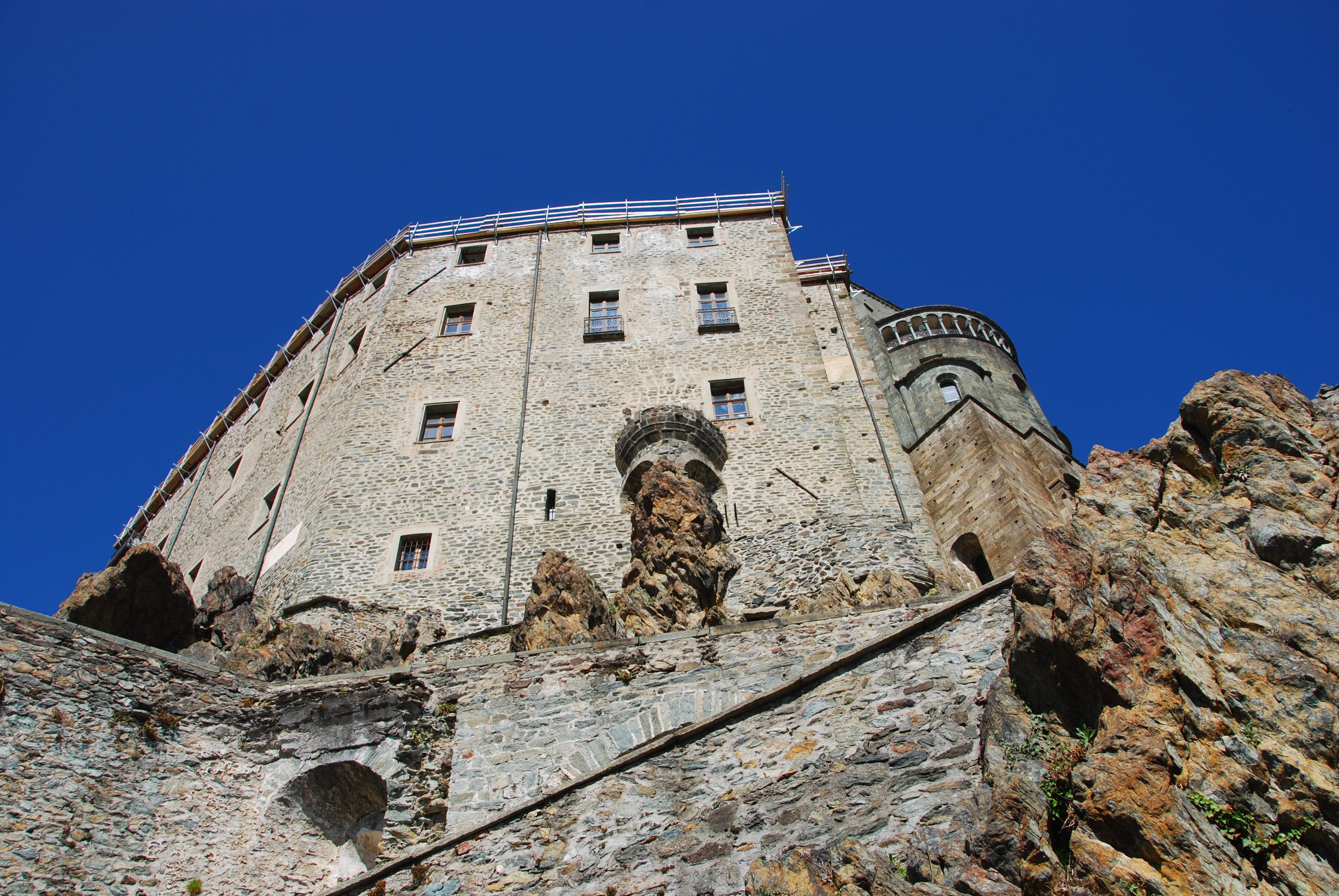 building, sacra san michele, piemonte, ancient, old, sky, friars, nature, outdoors, ruined, solid, monastery, 4K, day, blue, torino, ancient civilization, HD Wallpaper