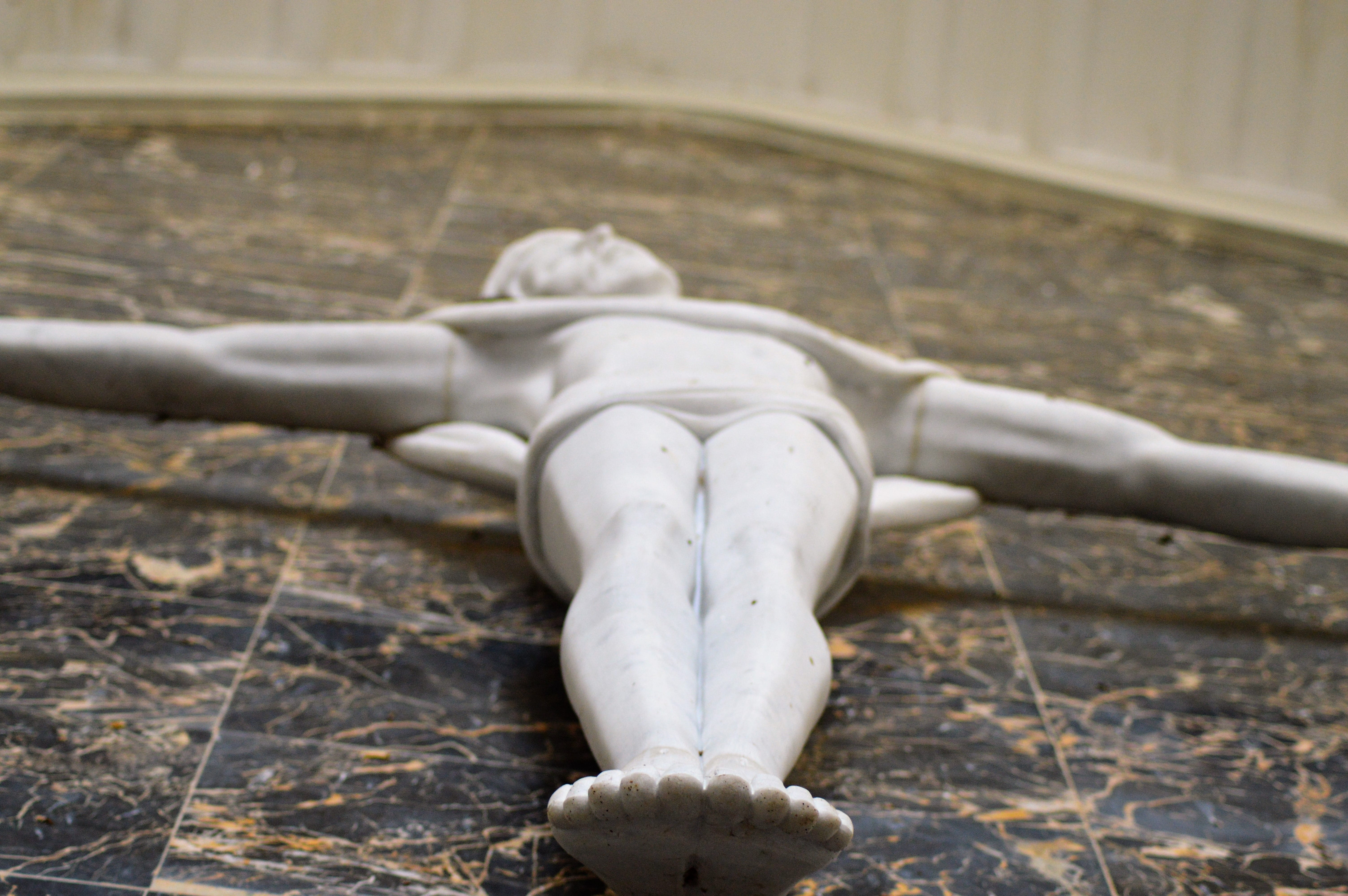 body part, monument, angel, selective focus, water, sculpture, representation, statue, focus on foreground, day, bone, nature, animal body part, single object, HD Wallpaper