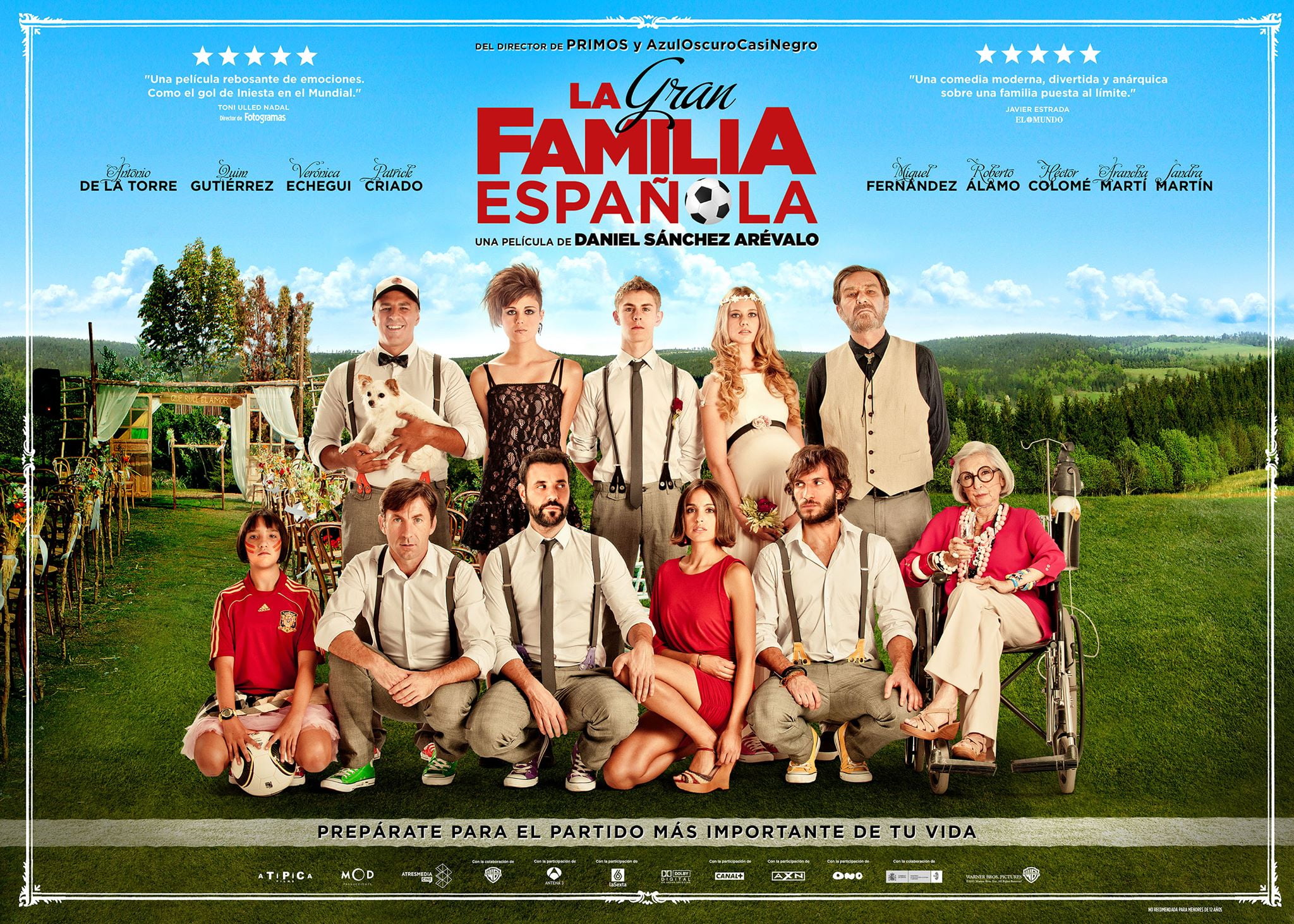 group, crowd, espanola, looking at camera, gran, efrain, padre, men, business, child, group Of People, women, males, childhood, benjamin, full length, people, HD Wallpaper