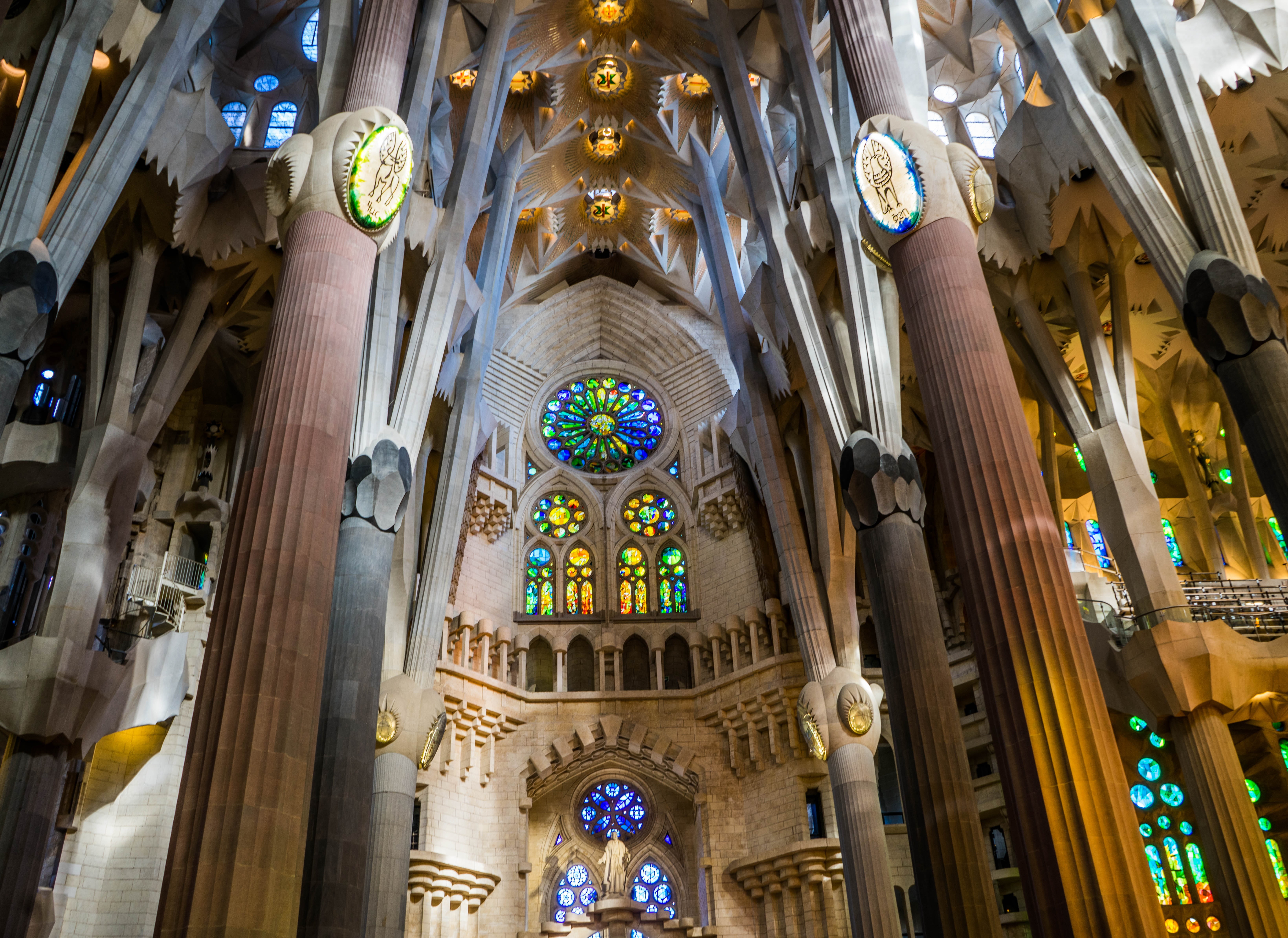 spain, landmark, architectural column, 5K, building exterior, church, spirituality, gothic, barcelona, sagrada familia cathedral, gaudi, building, built structure, HD Wallpaper
