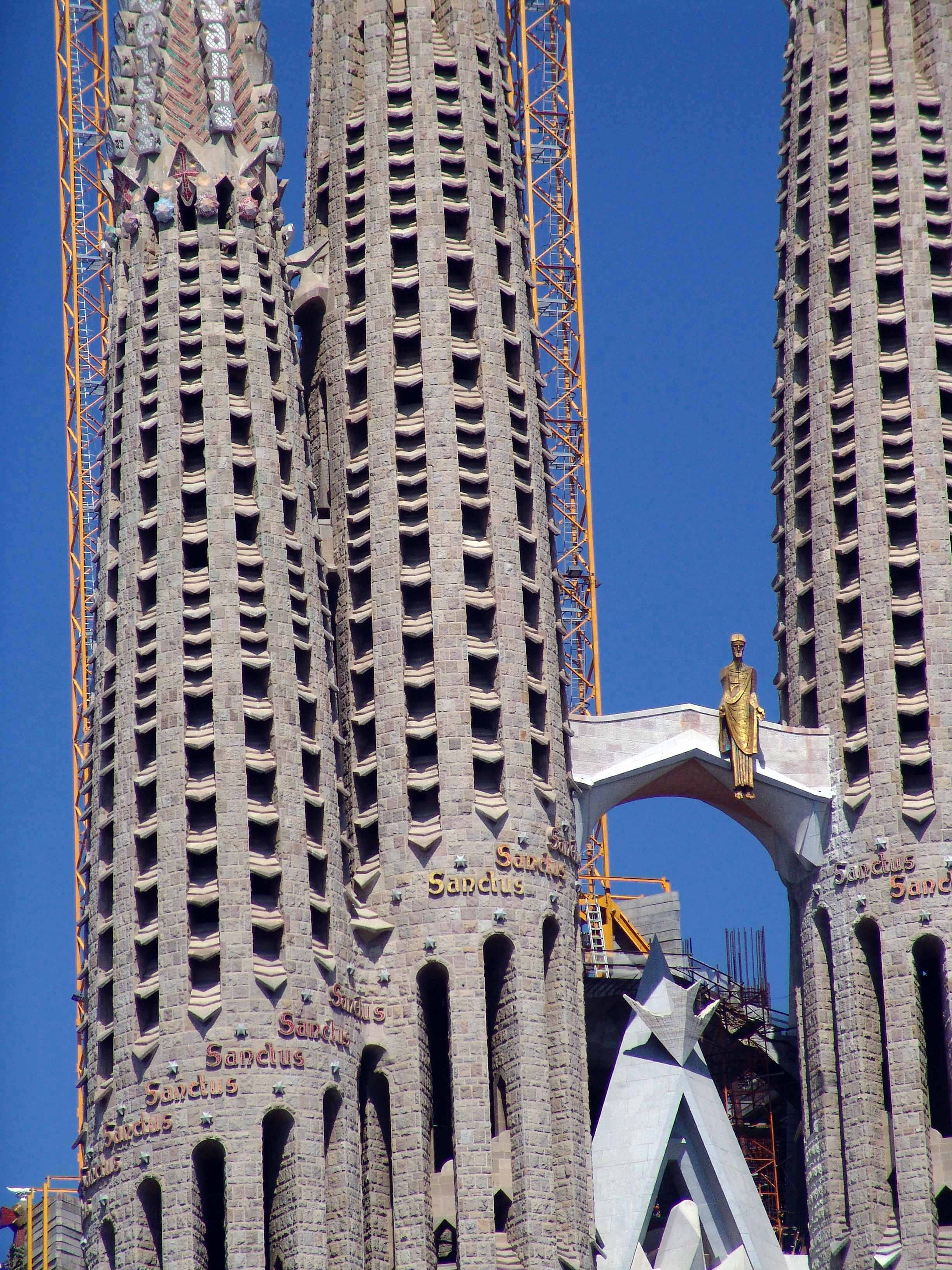 built structure, nature, places of interest, office building exterior, cathedral, church, construction art, building exterior, la sagrada familia, travel destinations, Phone HD Wallpaper