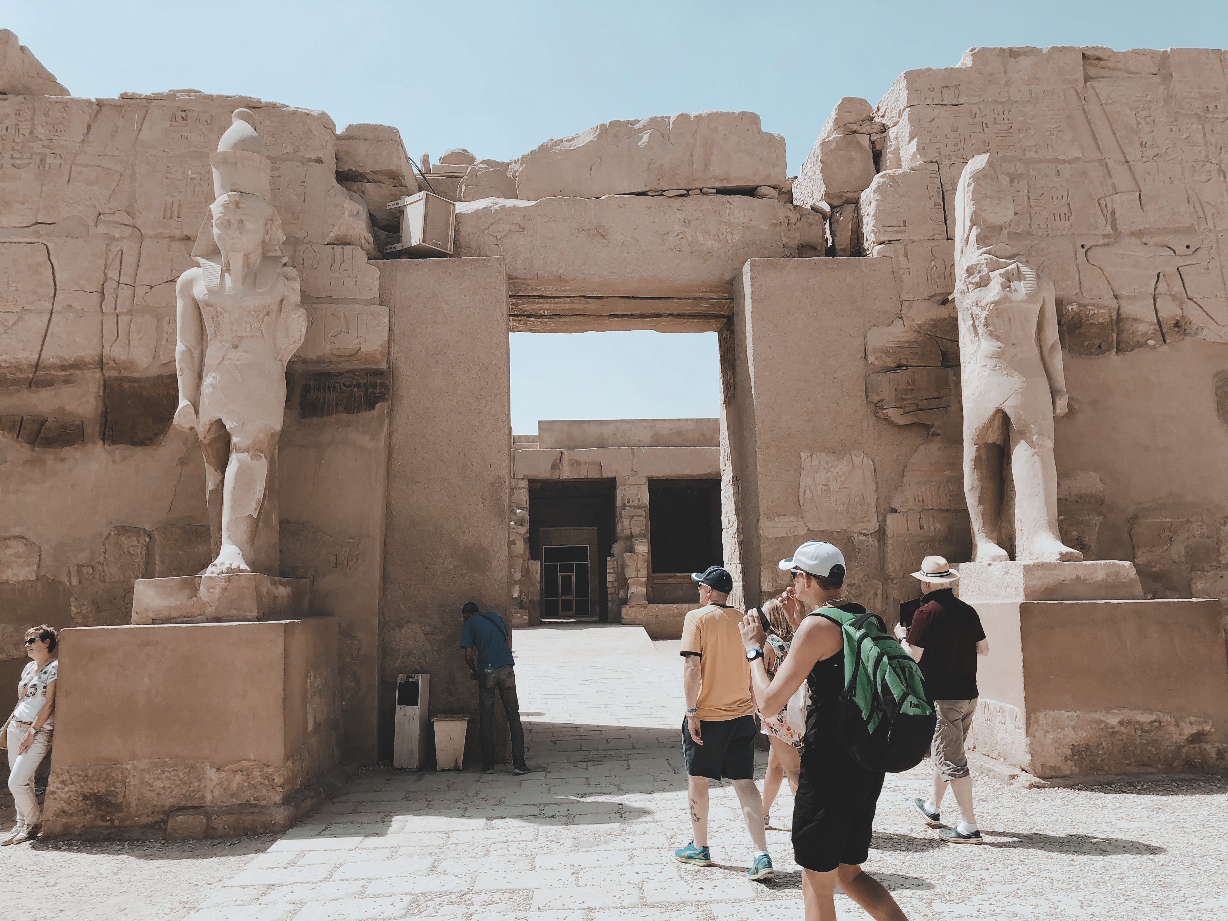 women, museum, men, rear view, temple, ancient, art and craft, archaeology, building exterior, ancient civilization, tourism, 4K, day, outdoors, trveller, HD Wallpaper