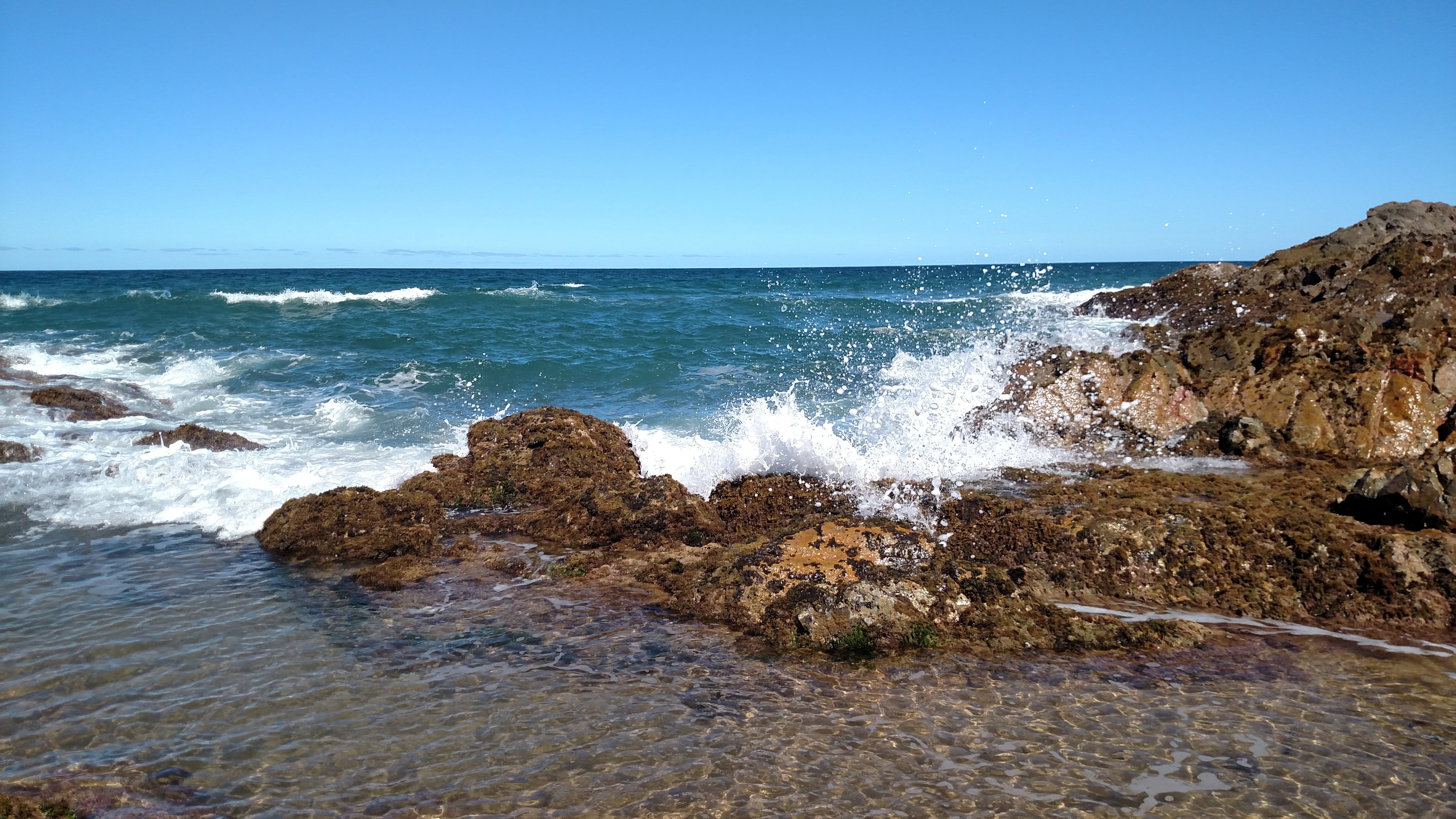 sport, agnes point, splash, qld, breaking, surfing, 5K, aquatic sport, 1770 town, land, queensland, solid, sea, wave, water, beach, power in nature, motion, HD Wallpaper