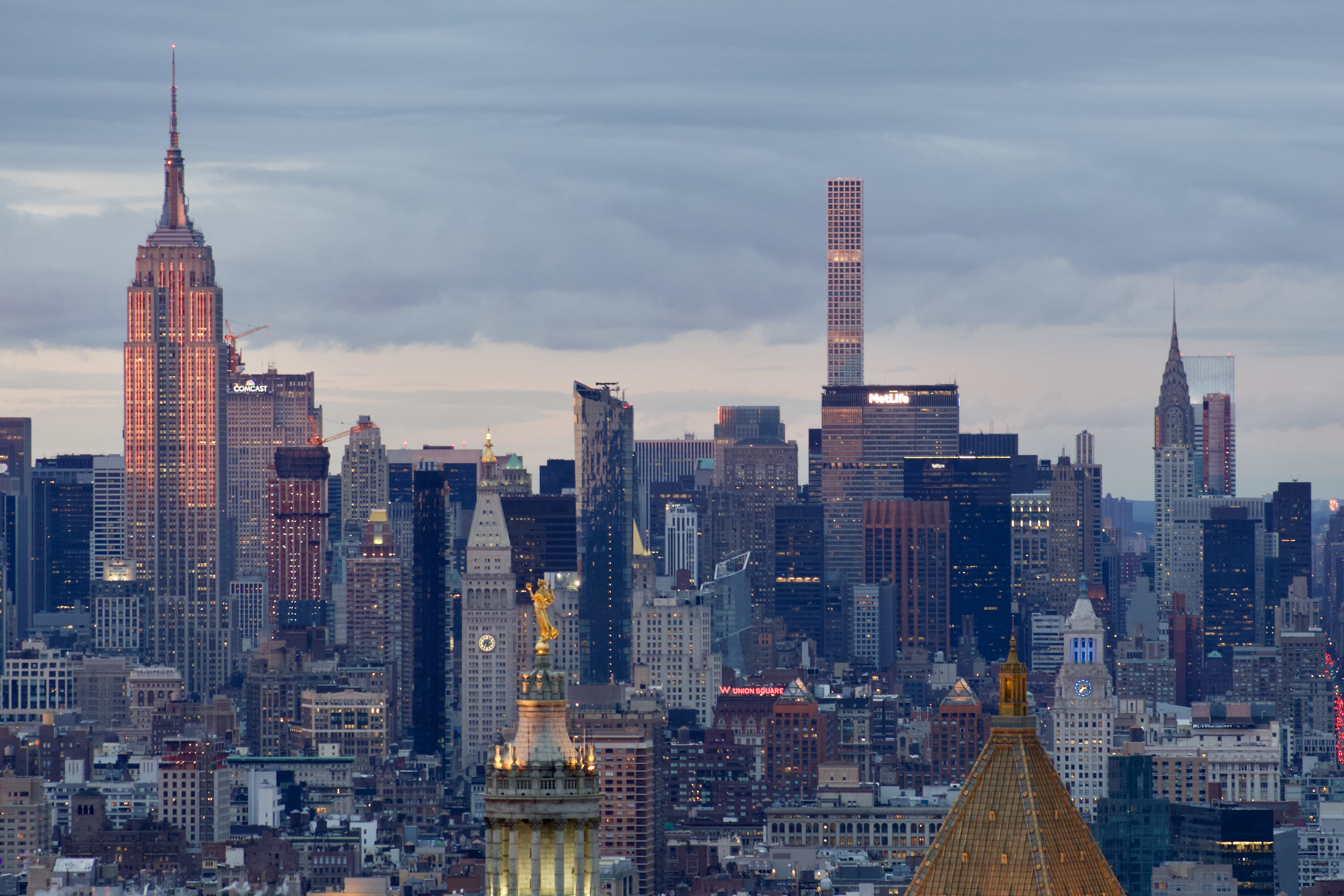 cloud - sky, city, sky, cityscape, no people, building exterior, residential district, empire state building, modern, spire, metropolis, office building exterior, HD Wallpaper