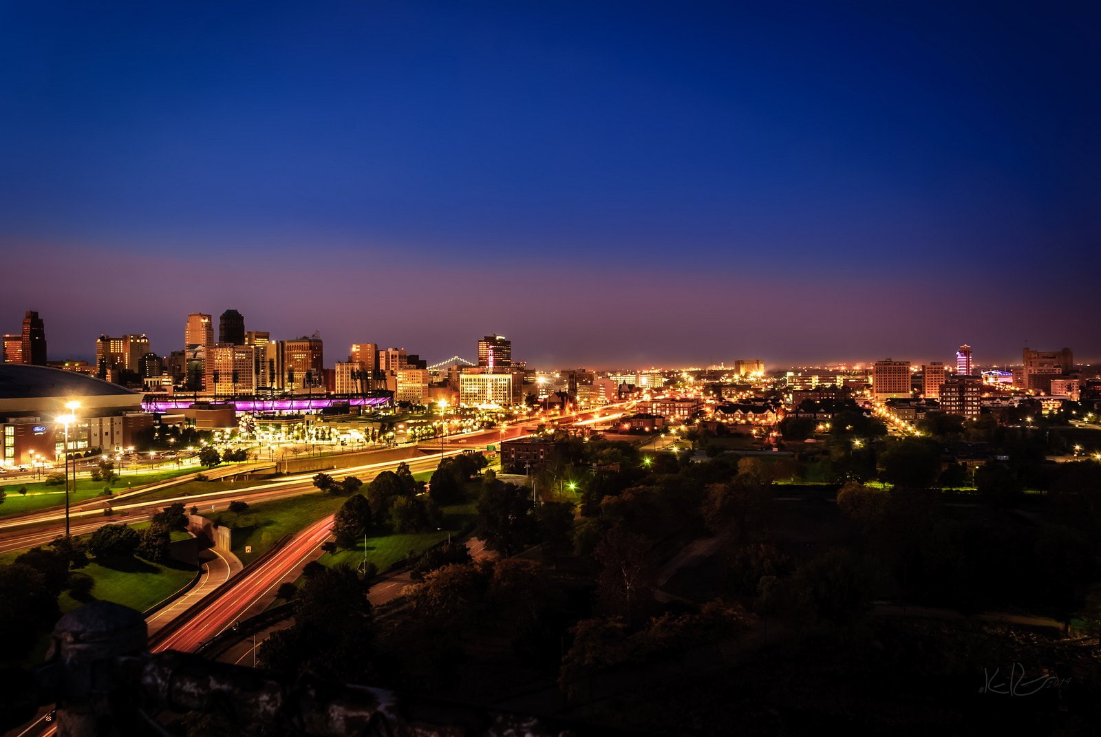 architecture, monorail, city, usa, chrysler, detroit, offices, oakland, towers, jet, 720P, downtown, night, stores, port, storehouses, bridges, michigan, HD Wallpaper