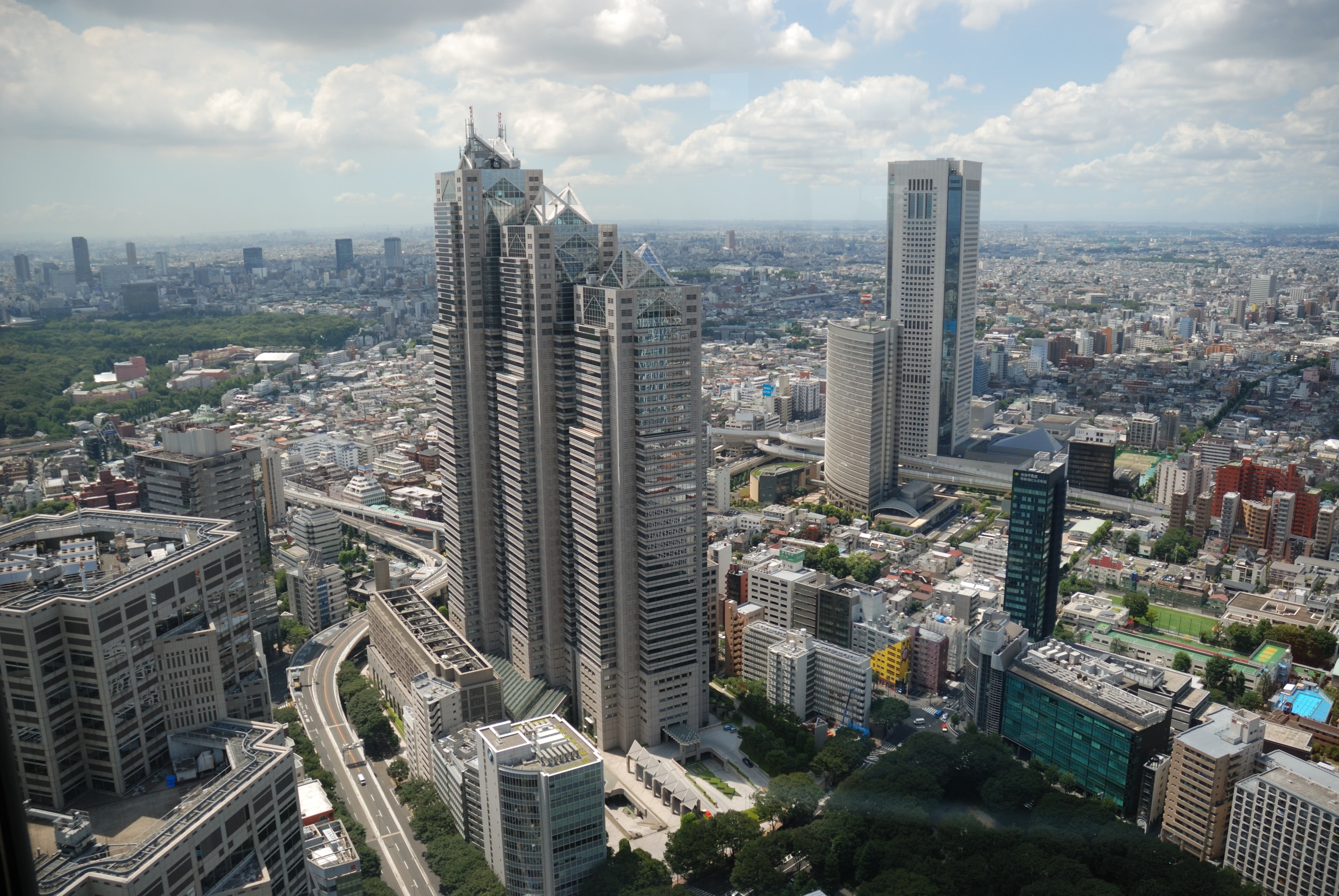 daytime, view, architecture, modern, office building exterior, cloud - sky, outdoors, urban Scene, financial district, built structure, rise, japan, shinjuku, HD Wallpaper