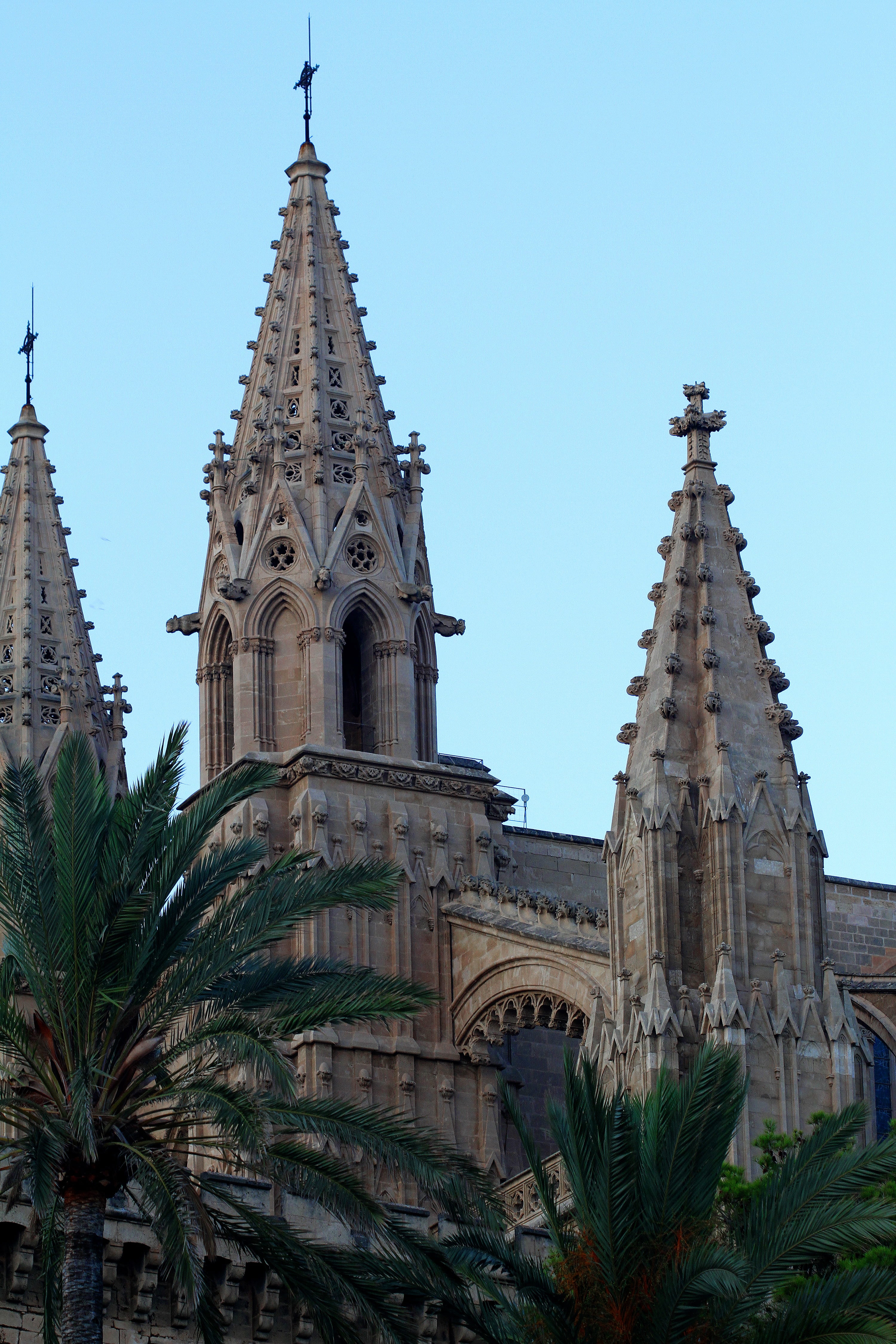 historic, no people, day, spire, mallorca spain, landmark, europe, catholic, spanish, mediterranean, majorca, spirituality, christian, gothic, church, place of worship, Phone HD Wallpaper