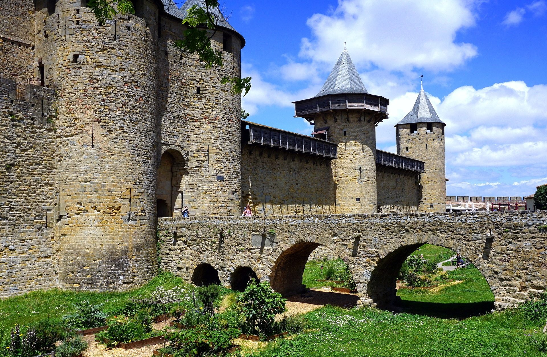 torres, travel, fort, outdoors, built structure, arch, francia, no people, puente, building exterior, the past, arquitectura, nature, medieval, wall, cloud - sky, HD Wallpaper