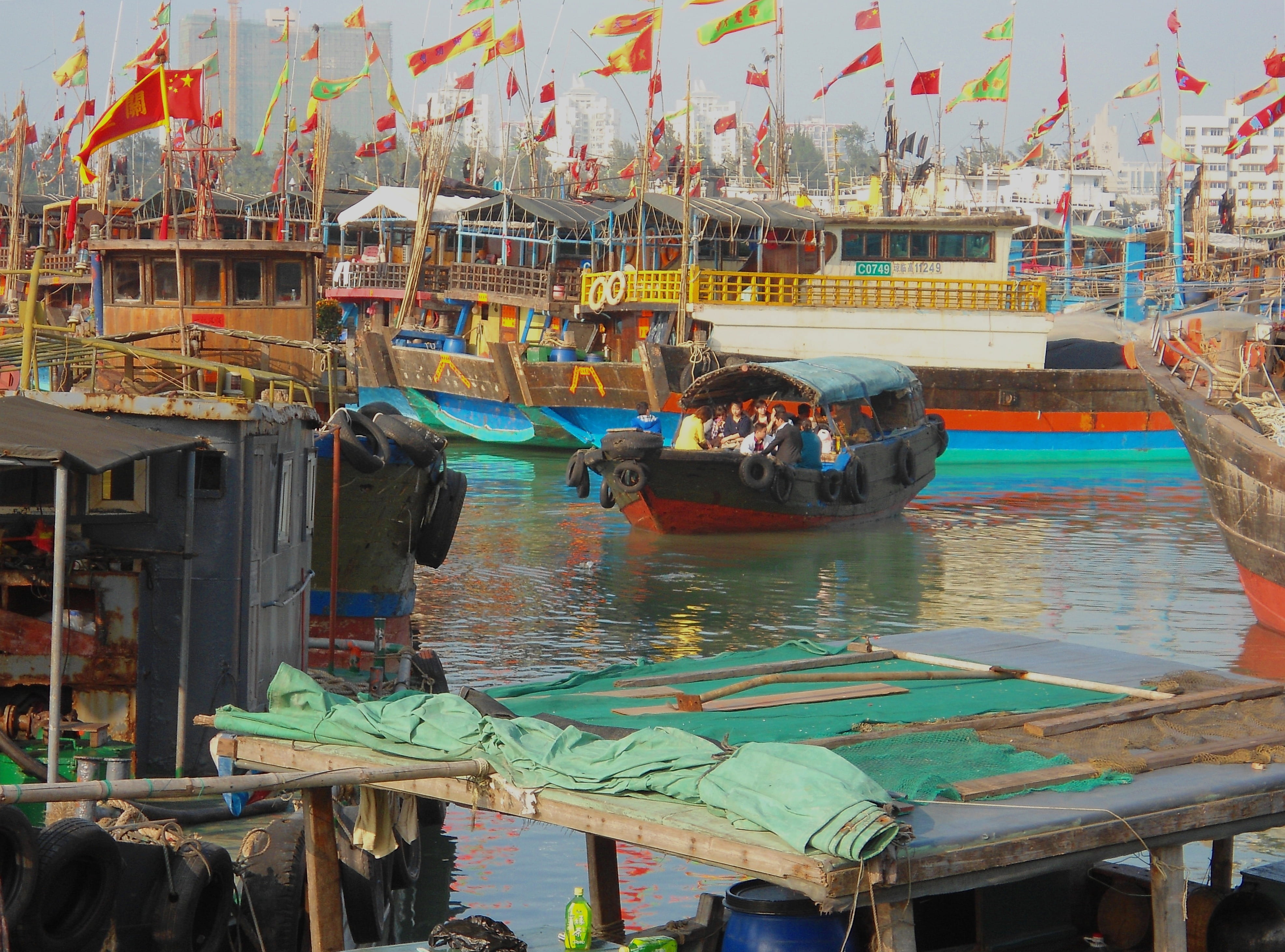 fishing industry, Boats, Bay, fishing boat, Harbor, reflections, building exterior, harbor, outside, transportation, Haikou, mode of transportation, 4K, HD Wallpaper