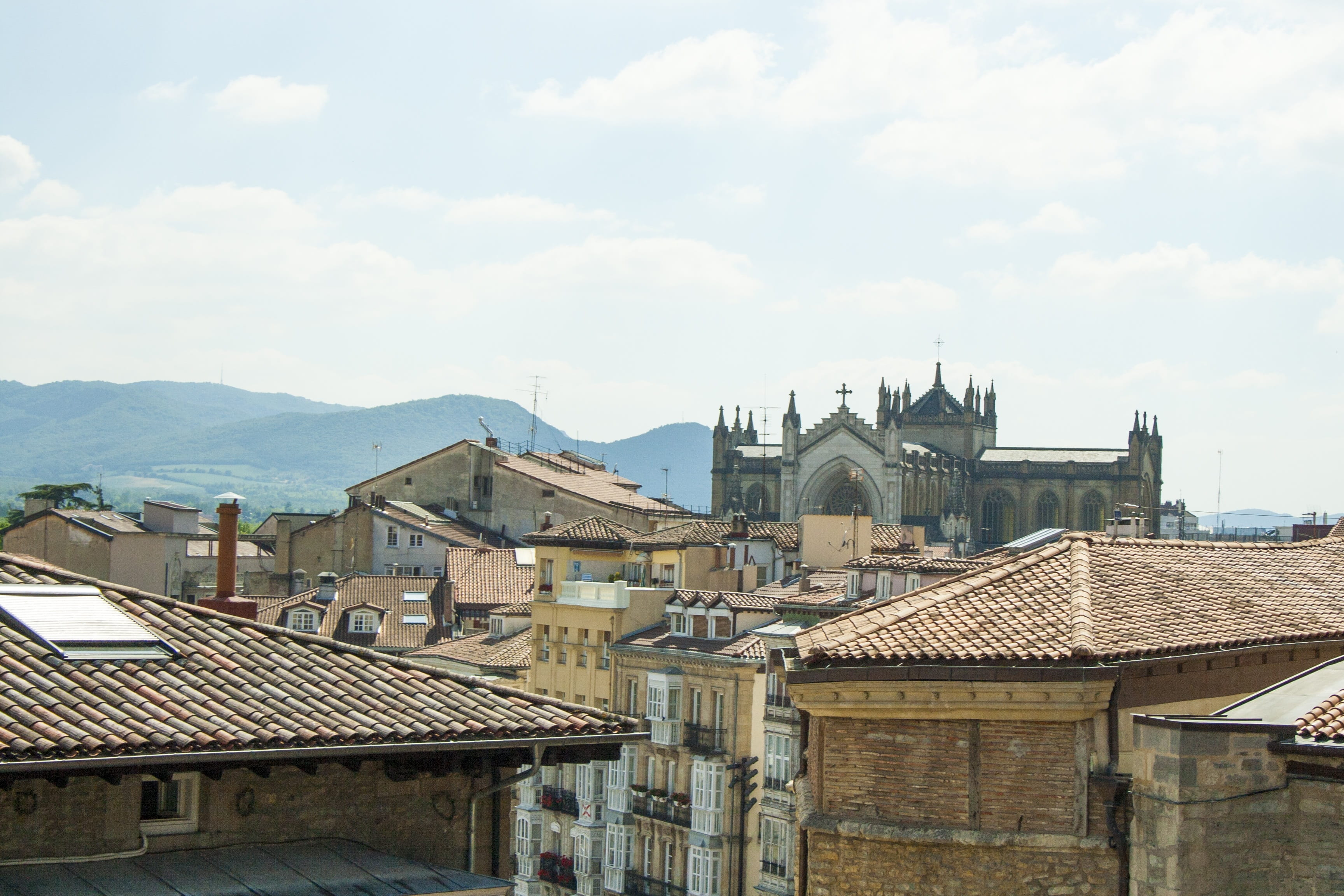 gasteiz, townscape, travel destinations, old town, place of worship, roof, city, building, building exterior, vitoria, high angle view, euskadi, sky, outdoors, HD Wallpaper