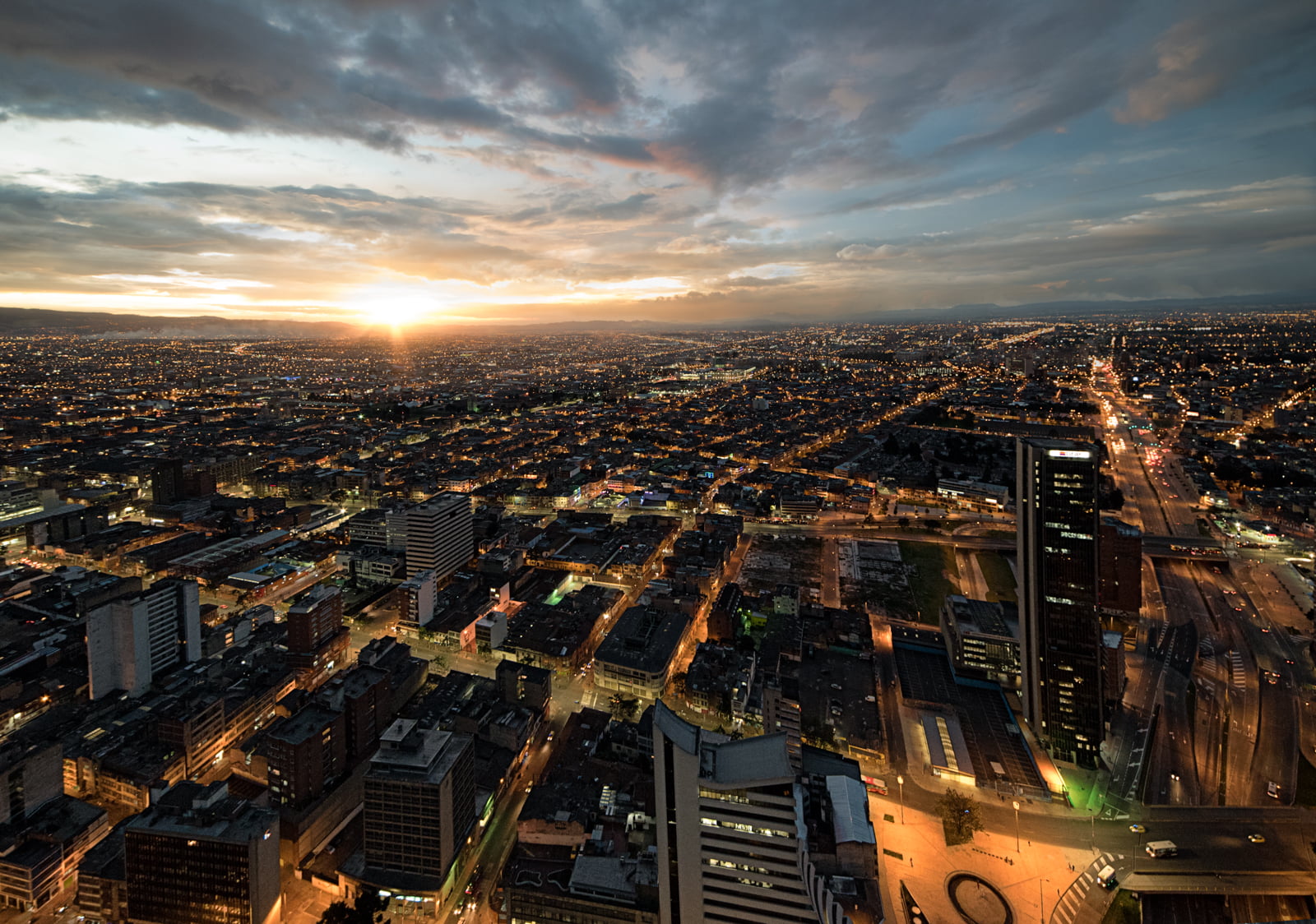 Rokinon, Nikon, aerial, Lights, famous Place, Clouds, Road, Architecture, Sunrays, urban Scene, urban Skyline, dusk, skyscraper, Bogotá, 720P, Torre Colpatria, HD Wallpaper