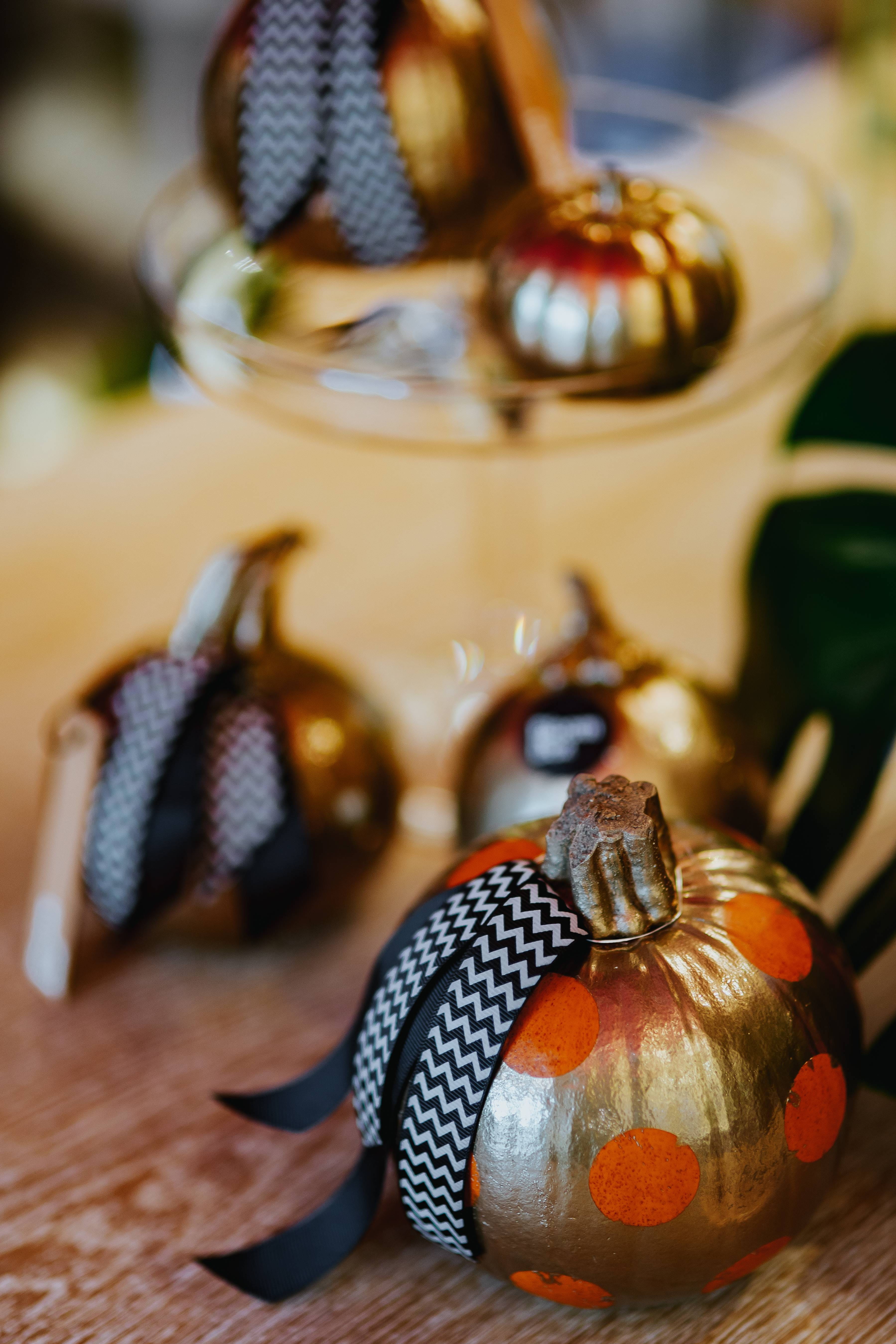 Golden, day, food, season, pumpkins, ornaments, holiday, animal, ornate, no people, 5K, healthy eating, celebration, pumpkin, cultures, freshness, ornamental, Phone HD Wallpaper