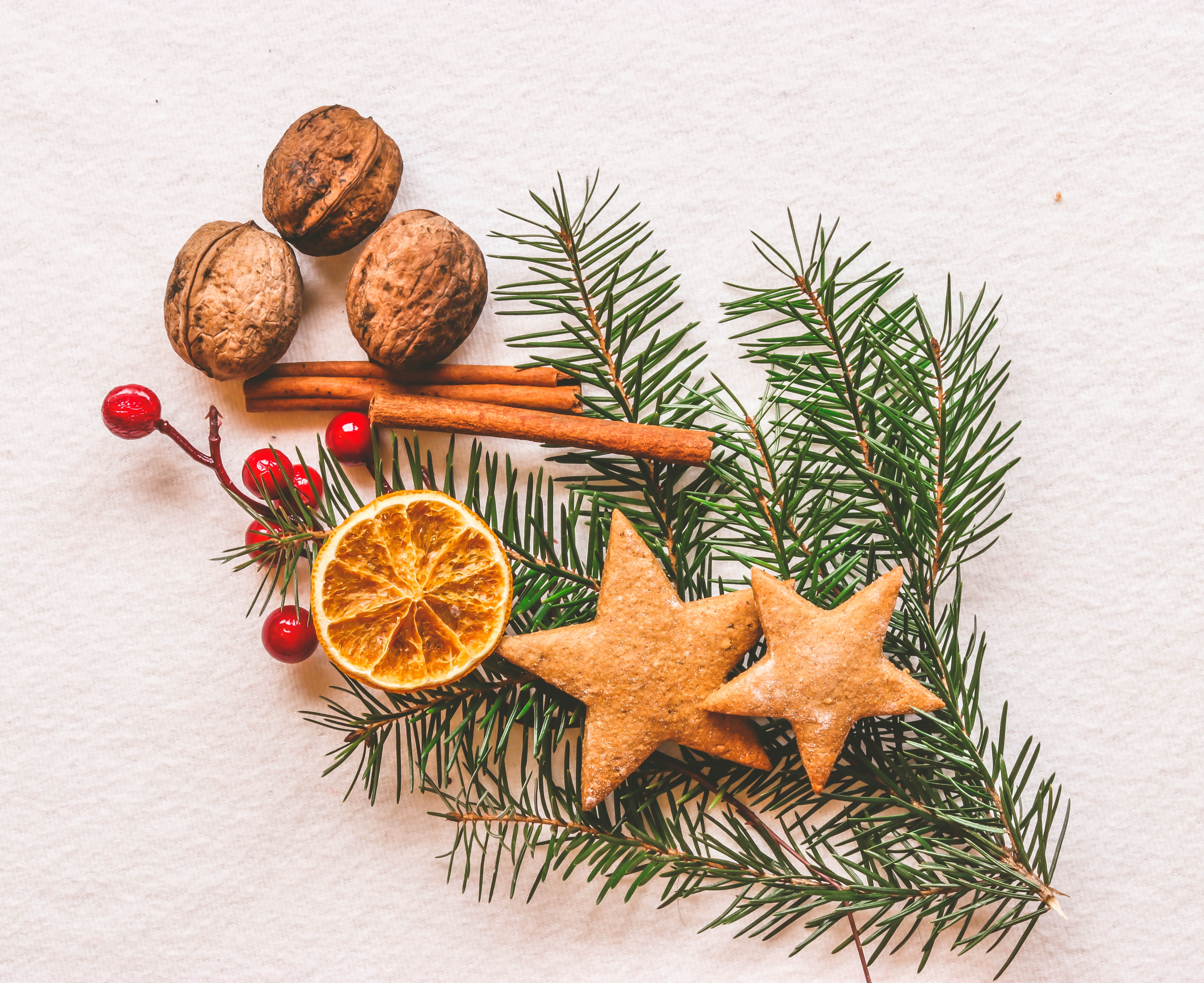 4K, wall, lime, freshness, wood - material, no people, indoors, christmas, decor, variation, seeds, still life, leaf, green, cinnamon, directly above, HD Wallpaper