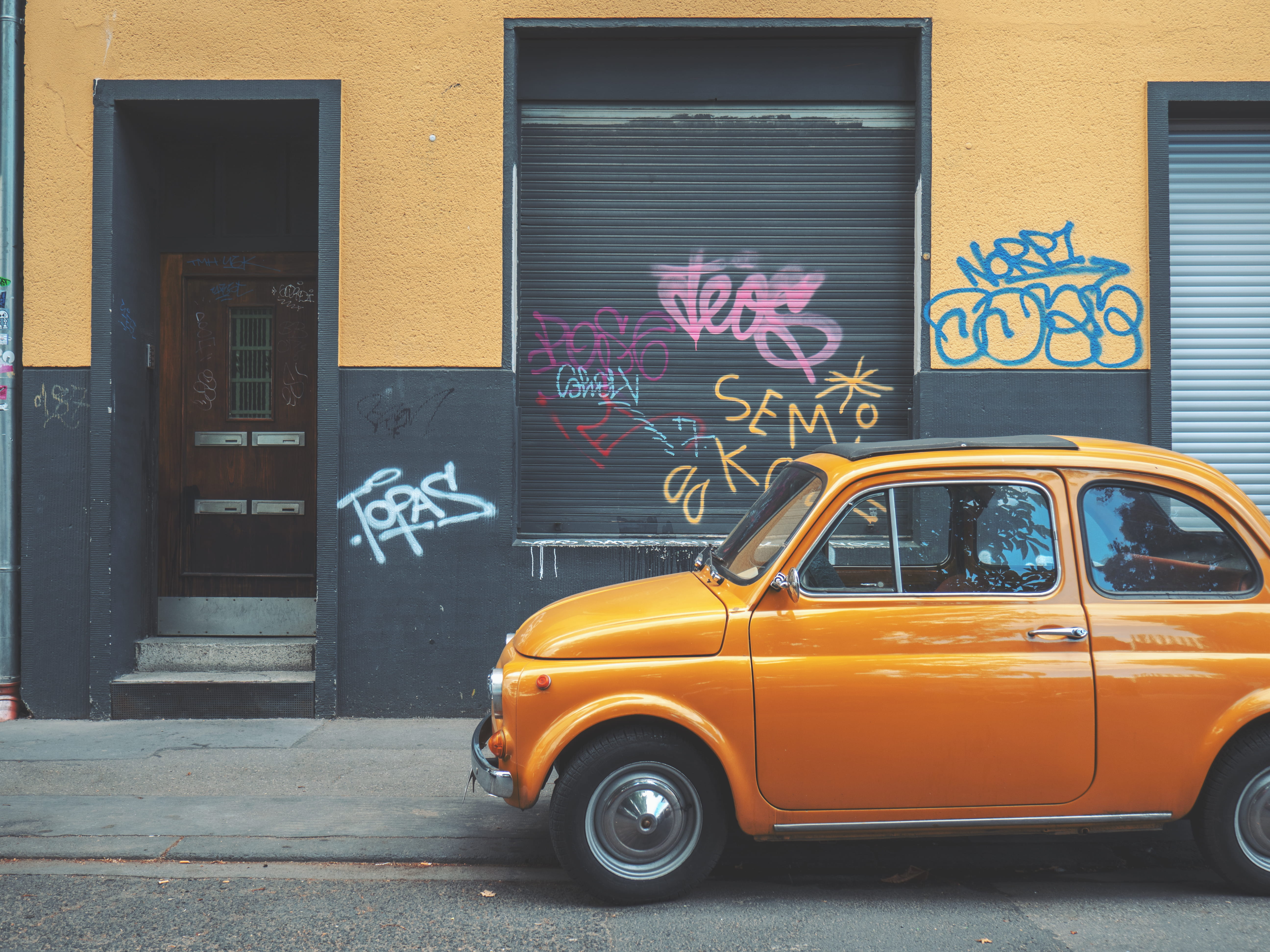 front, no people, graffiti, outdoors, taxi, yellow, daytime, yellow taxi, city Life, communication, city, door, automobile, near, architecture, building exterior, HD Wallpaper