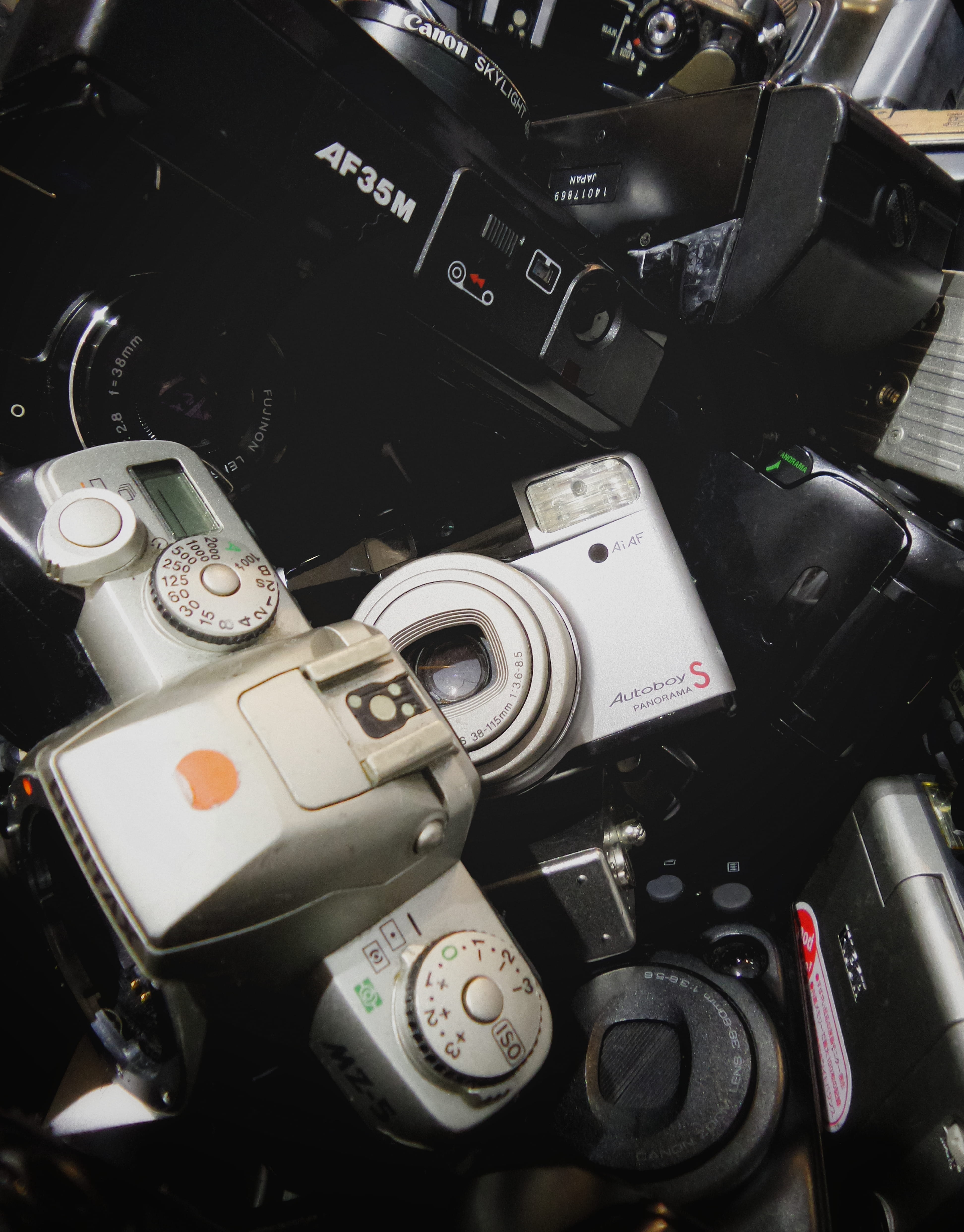 high angle view, 4K, dead, camera, broken, motorcycle, number, indoors, mode of transportation, canon, transportation, vehicle interior, close-up, engine, Phone HD Wallpaper