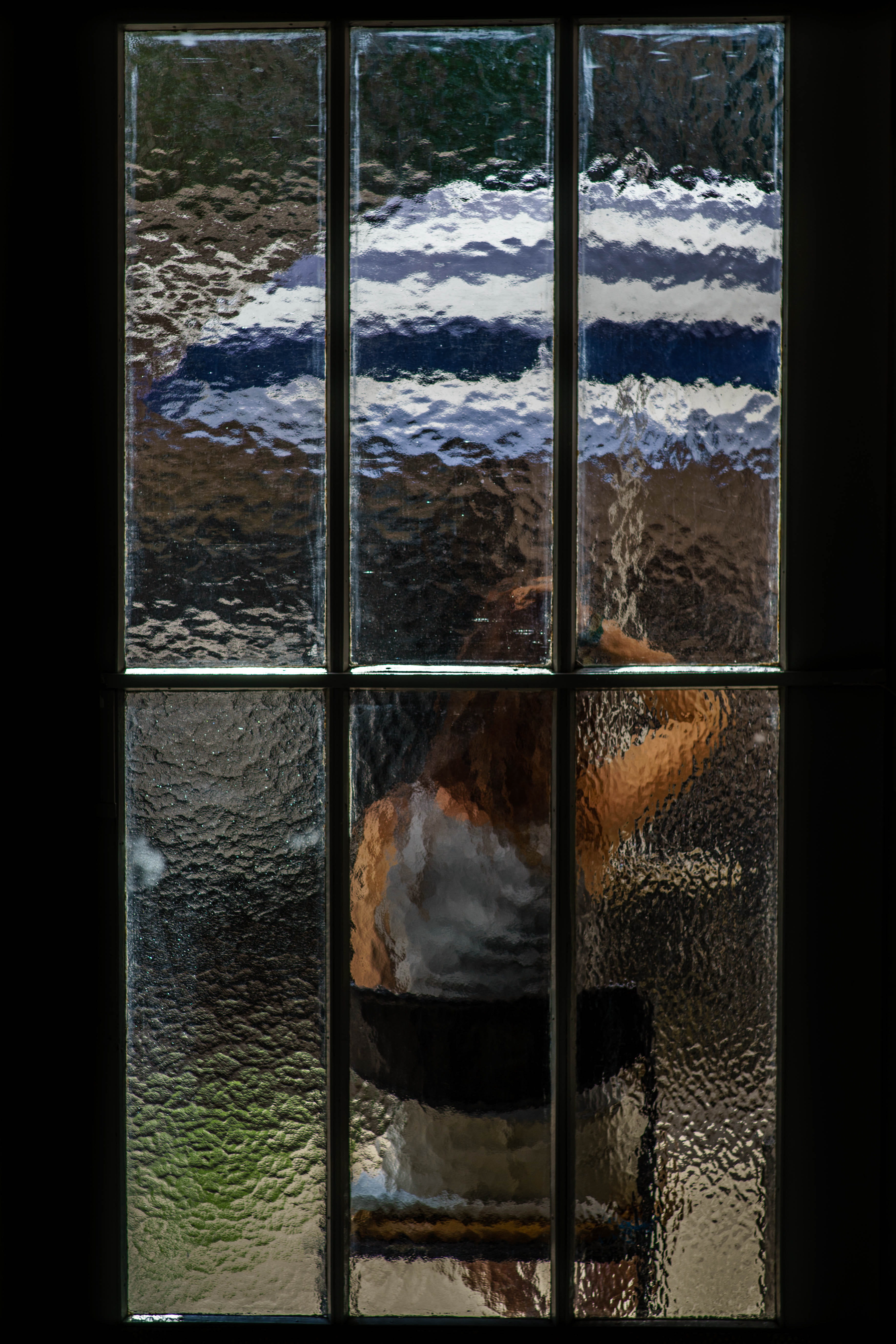 domestic, reflection, cage, umbrella, person, photo, snow, door, window, parasol, outdoors, vertebrate, 5K, no people, woman, chair, clear, animal, glass, Phone HD Wallpaper