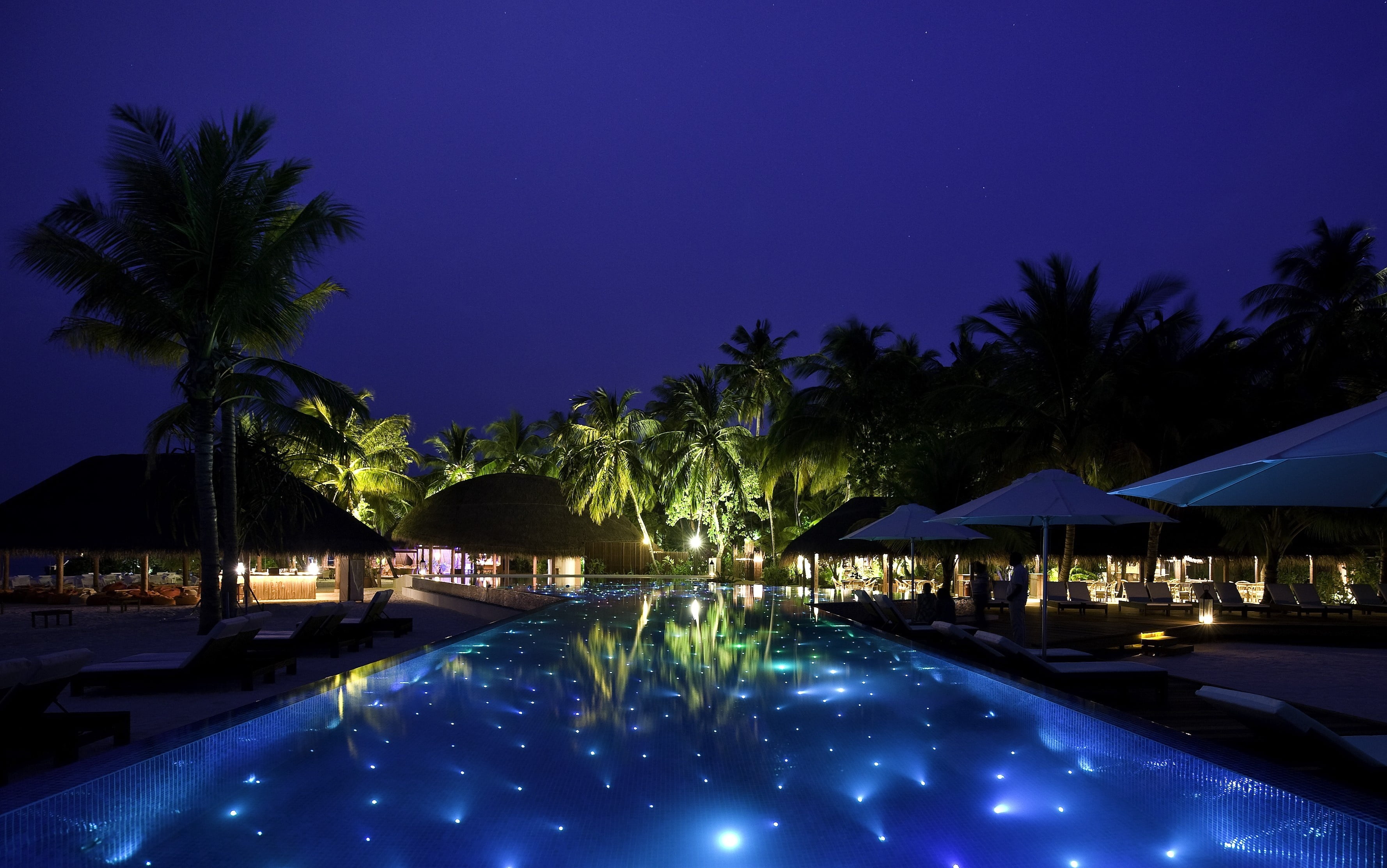 travel Destinations, tourist Resort, water, illuminated, reflection, architecture, tropics, swimming Pool, dusk, travel Locations, 2K, sunbeds, palm Tree, HD Wallpaper
